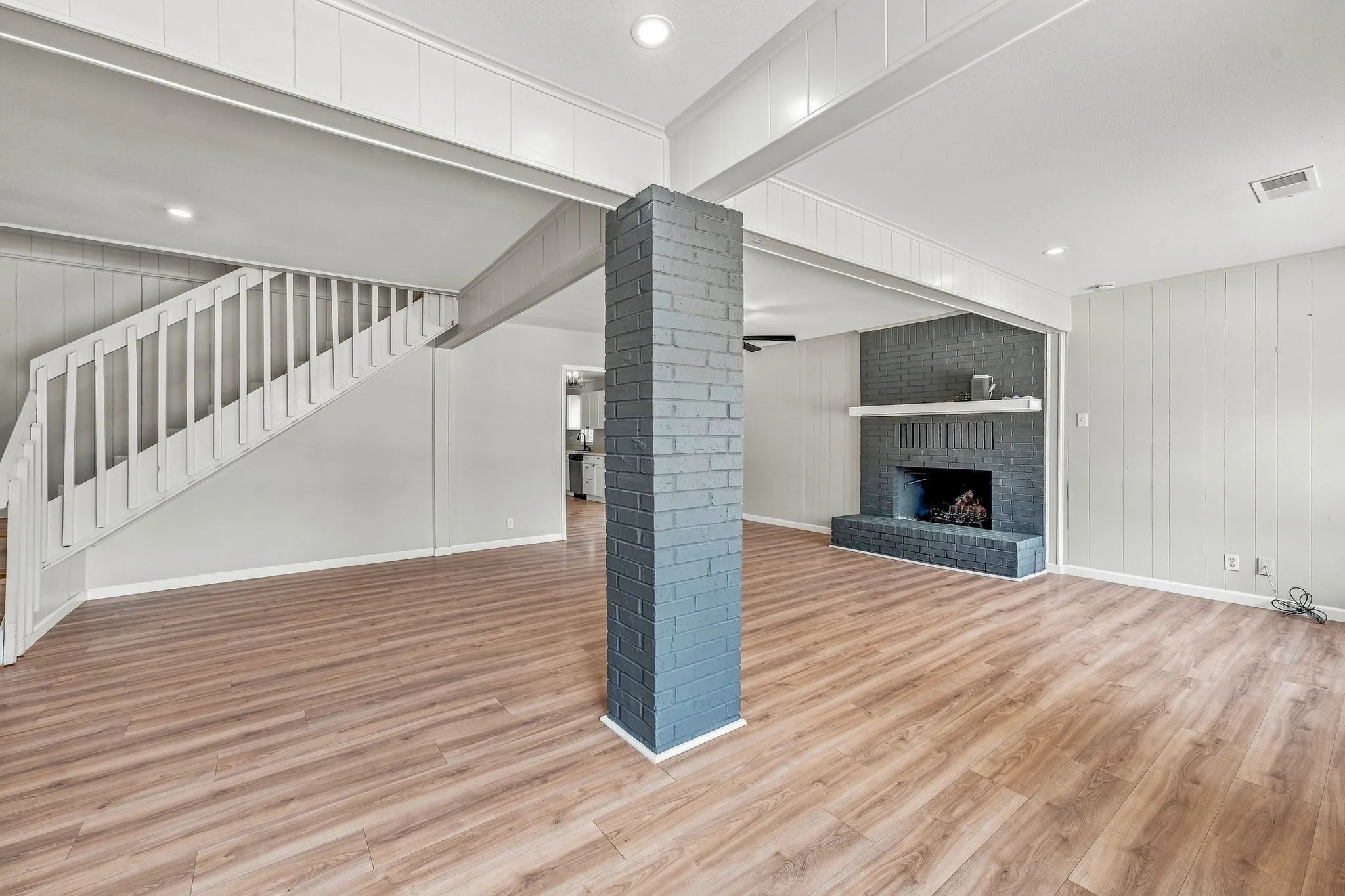 Single Family Residence For Rent in Somervell County , 2771 S Fm 200, Nemo, Texas 76070, 3 Bedroom, 2 Bathroom, 2 Garage spaces, 2,511 Sqft, built in 1969, mls#21388039, Real Estate Agent in Nemo, Homes For Rent in Somervell county, Homes For Rent in Nemo, Realtor in Nemo Texas, Real Estate Brokerage Independent Realty Texas, Luminita Cordes Realtor