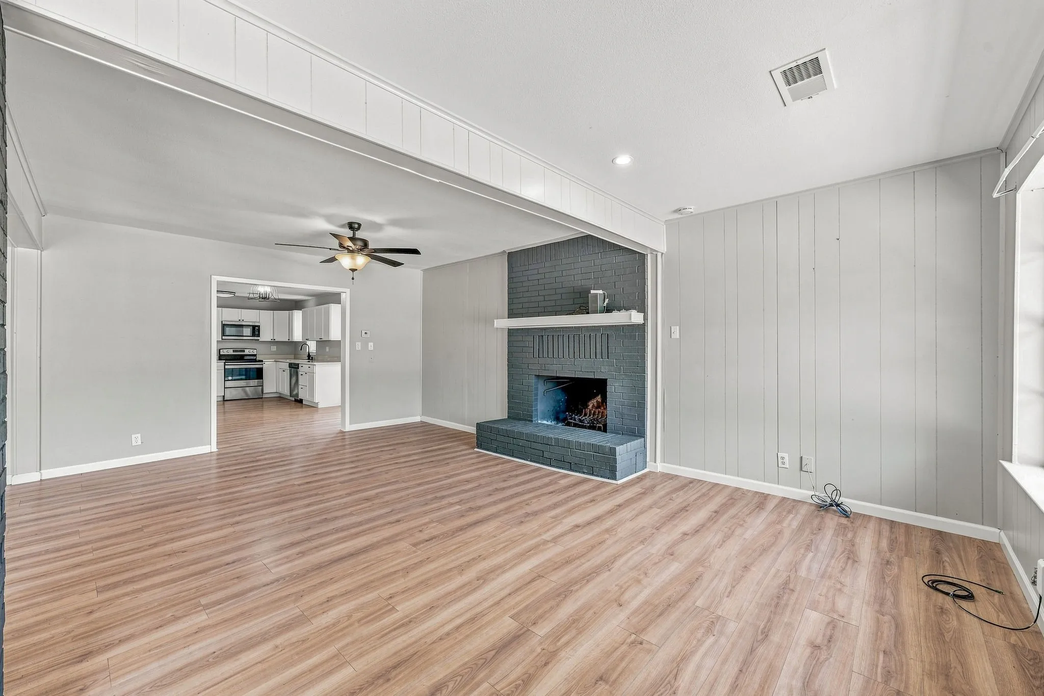 Single Family Residence For Rent in Somervell County , 2771 S Fm 200, Nemo, Texas 76070, 3 Bedroom, 2 Bathroom, 2 Garage spaces, 2,511 Sqft, built in 1969, mls#21388039, Real Estate Agent in Nemo, Homes For Rent in Somervell county, Homes For Rent in Nemo, Realtor in Nemo Texas, Real Estate Brokerage Independent Realty Texas, Luminita Cordes Realtor