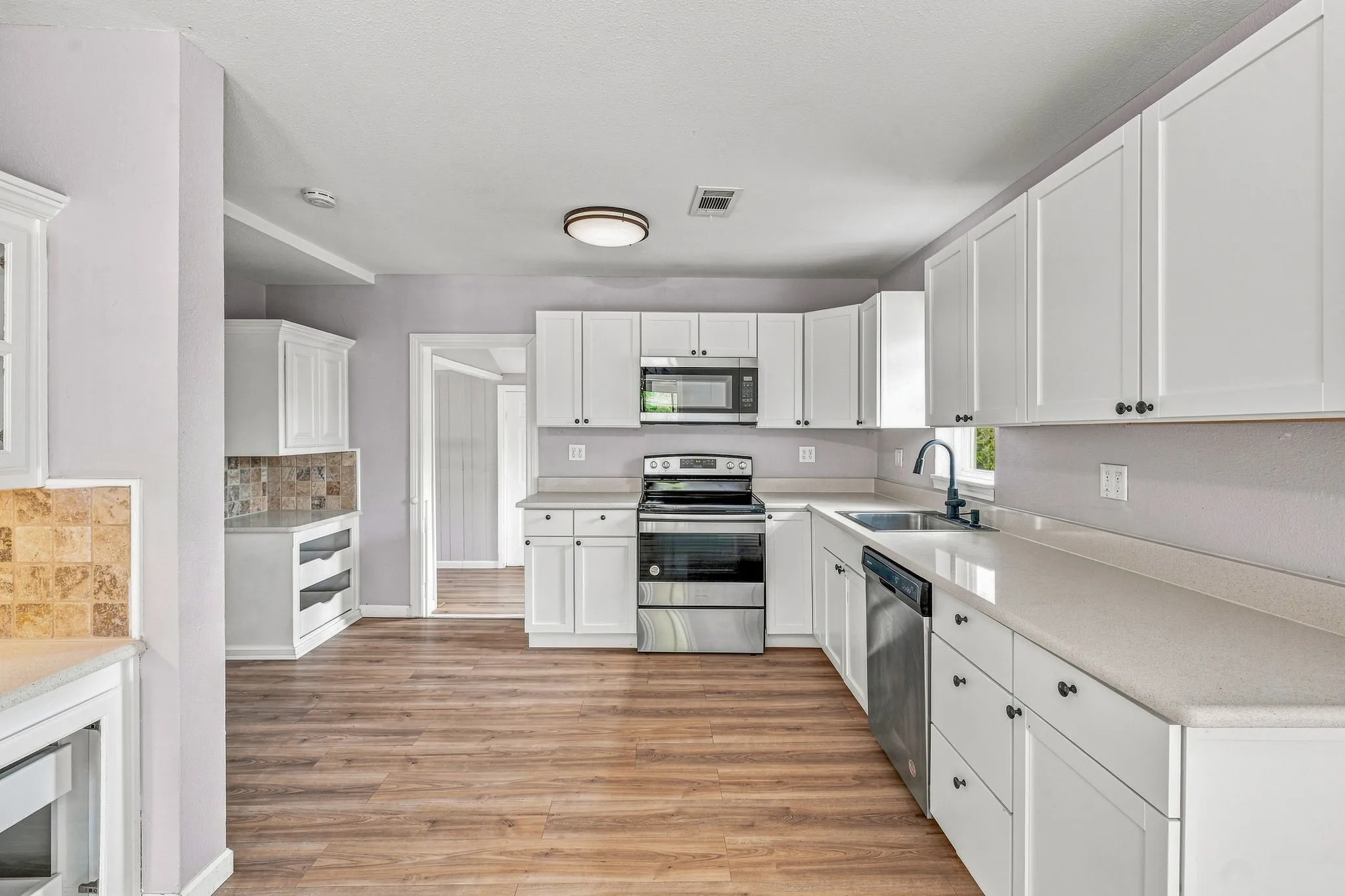 Single Family Residence For Rent in Somervell County , 2771 S Fm 200, Nemo, Texas 76070, 3 Bedroom, 2 Bathroom, 2 Garage spaces, 2,511 Sqft, built in 1969, mls#21388039, Real Estate Agent in Nemo, Homes For Rent in Somervell county, Homes For Rent in Nemo, Realtor in Nemo Texas, Real Estate Brokerage Independent Realty Texas, Luminita Cordes Realtor