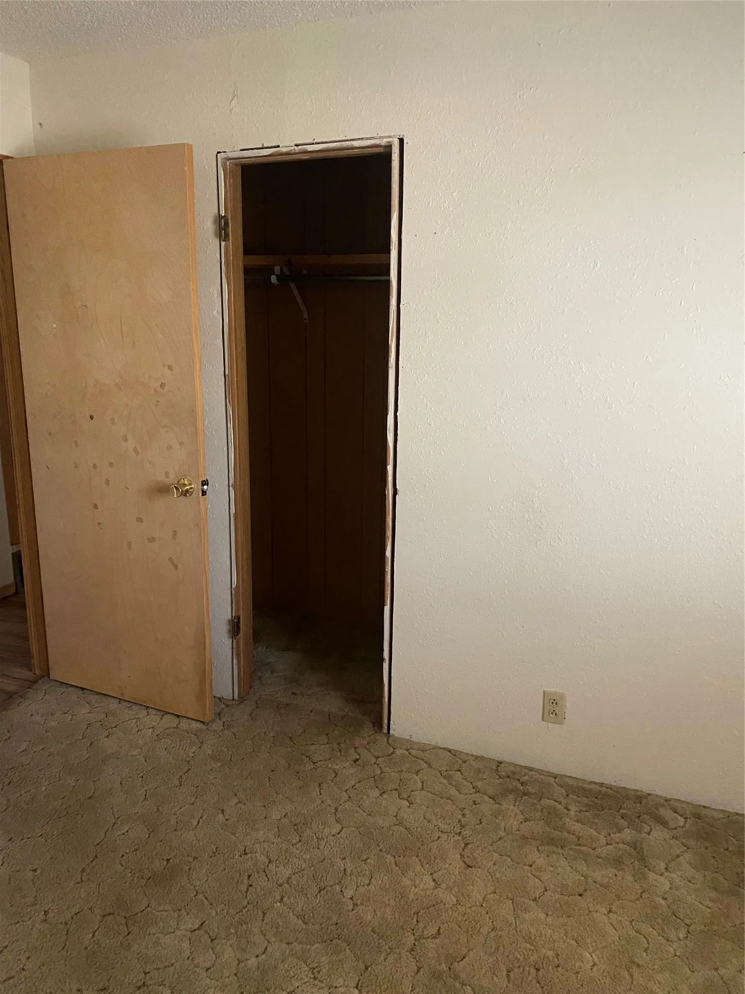 Single Family Residence For Sale in Callahan County , 600 2nd Street, Cross Plains, Texas 76443, 3 Bedroom, 2 Bathroom, Garage spaces, 2,424 Sqft, built in 1930, mls#21387992, Real Estate Agent in Cross Plains, Homes For Sale in Callahan county, Homes For Sale in Cross Plains, Realtor in Cross Plains Texas, Real Estate Brokerage Independent Realty Texas, Luminita Cordes Realtor