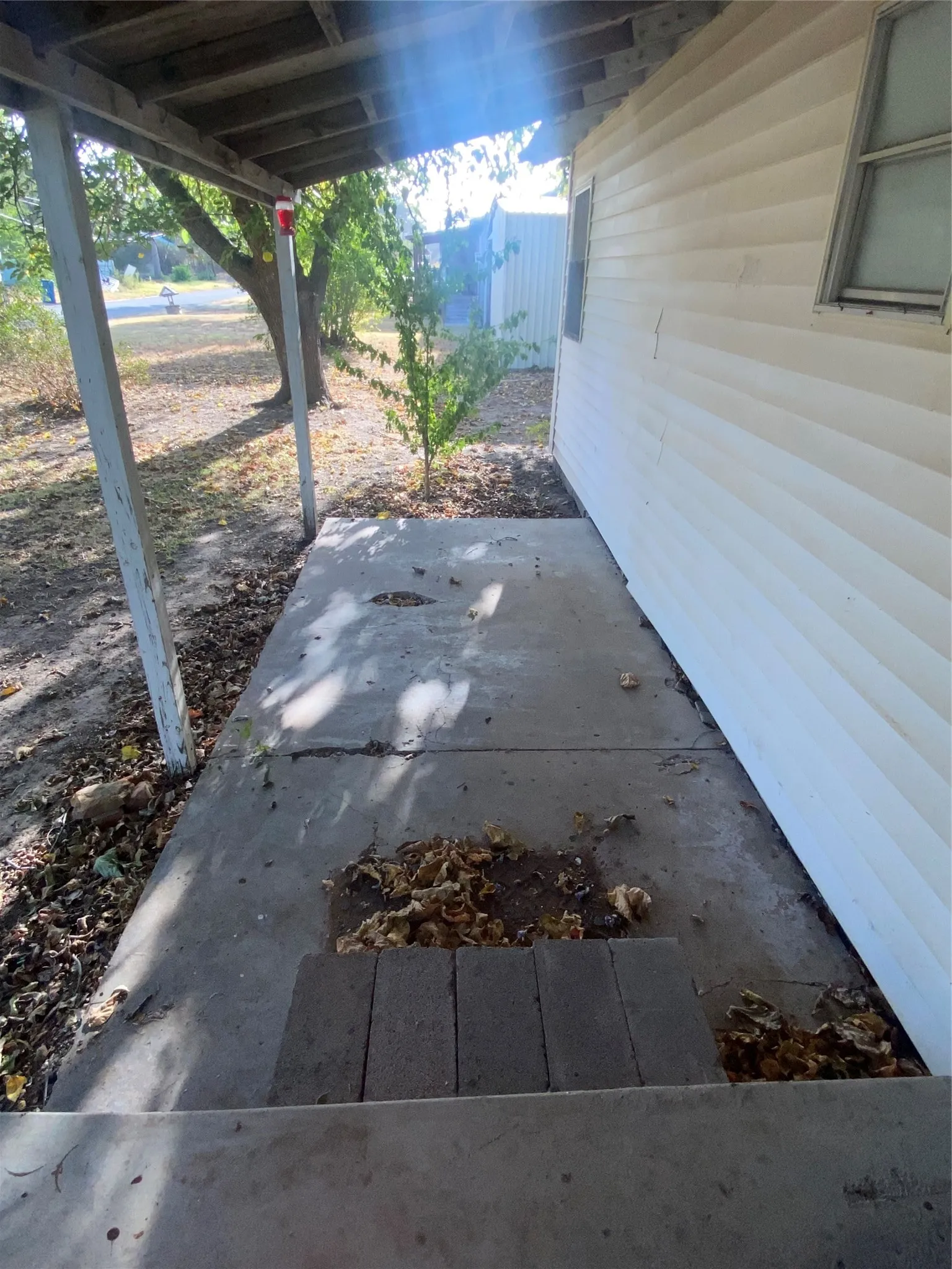 Single Family Residence For Sale in Callahan County , 600 2nd Street, Cross Plains, Texas 76443, 3 Bedroom, 2 Bathroom, Garage spaces, 2,424 Sqft, built in 1930, mls#21387992, Real Estate Agent in Cross Plains, Homes For Sale in Callahan county, Homes For Sale in Cross Plains, Realtor in Cross Plains Texas, Real Estate Brokerage Independent Realty Texas, Luminita Cordes Realtor