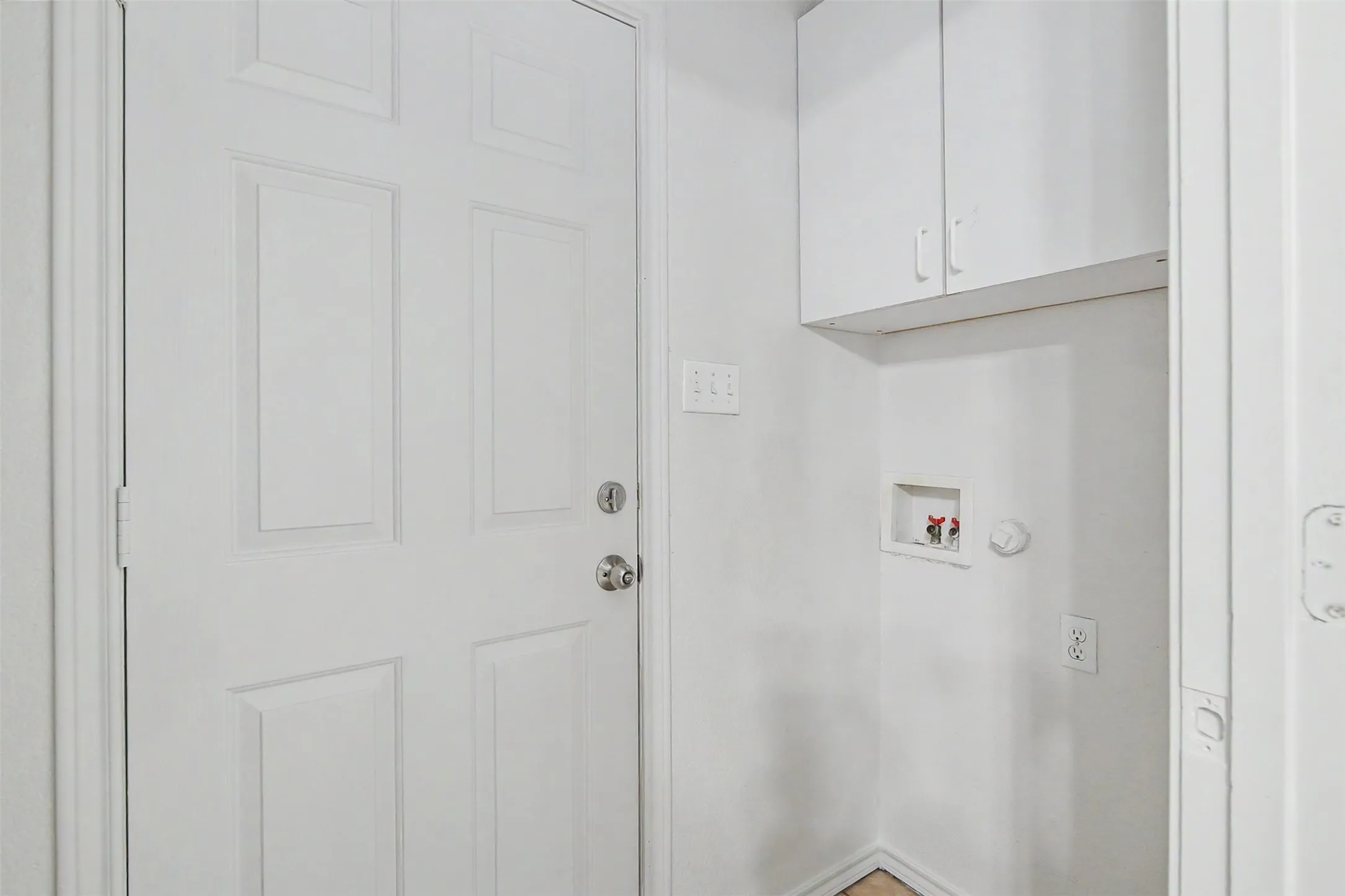 Duplex For Rent in Johnson County , 210 Joshua Boulevard, Joshua, Texas 76058, 2 Bedroom, 2 Bathroom, 2 Garage spaces, 1,108 Sqft, built in 1999, mls#21388059, Real Estate Agent in Joshua, Homes For Rent in Johnson county, Homes For Rent in Joshua, Realtor in Joshua Texas, Real Estate Brokerage Independent Realty Texas, Luminita Cordes Realtor