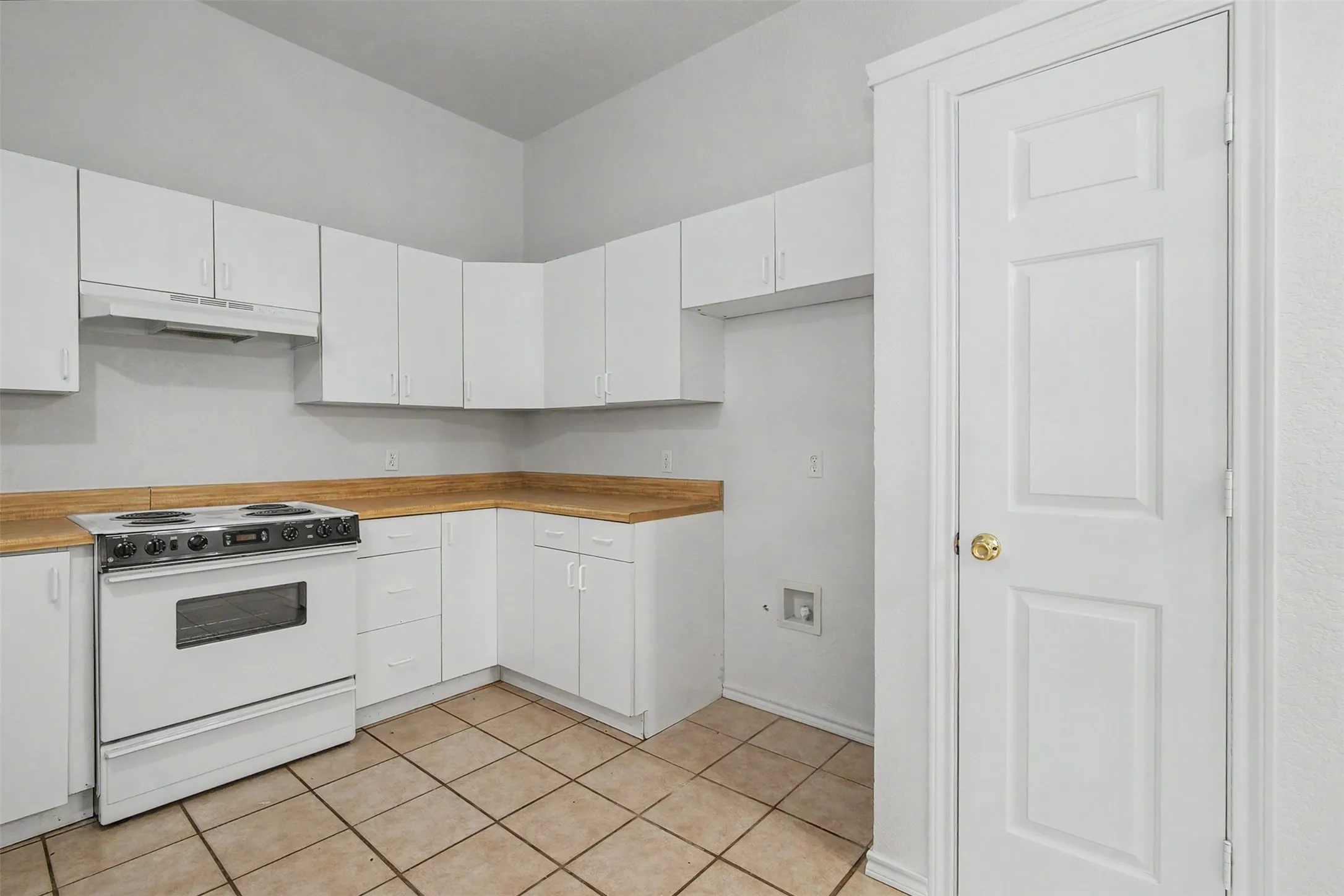 Duplex For Rent in Johnson County , 210 Joshua Boulevard, Joshua, Texas 76058, 2 Bedroom, 2 Bathroom, 2 Garage spaces, 1,108 Sqft, built in 1999, mls#21388059, Real Estate Agent in Joshua, Homes For Rent in Johnson county, Homes For Rent in Joshua, Realtor in Joshua Texas, Real Estate Brokerage Independent Realty Texas, Luminita Cordes Realtor