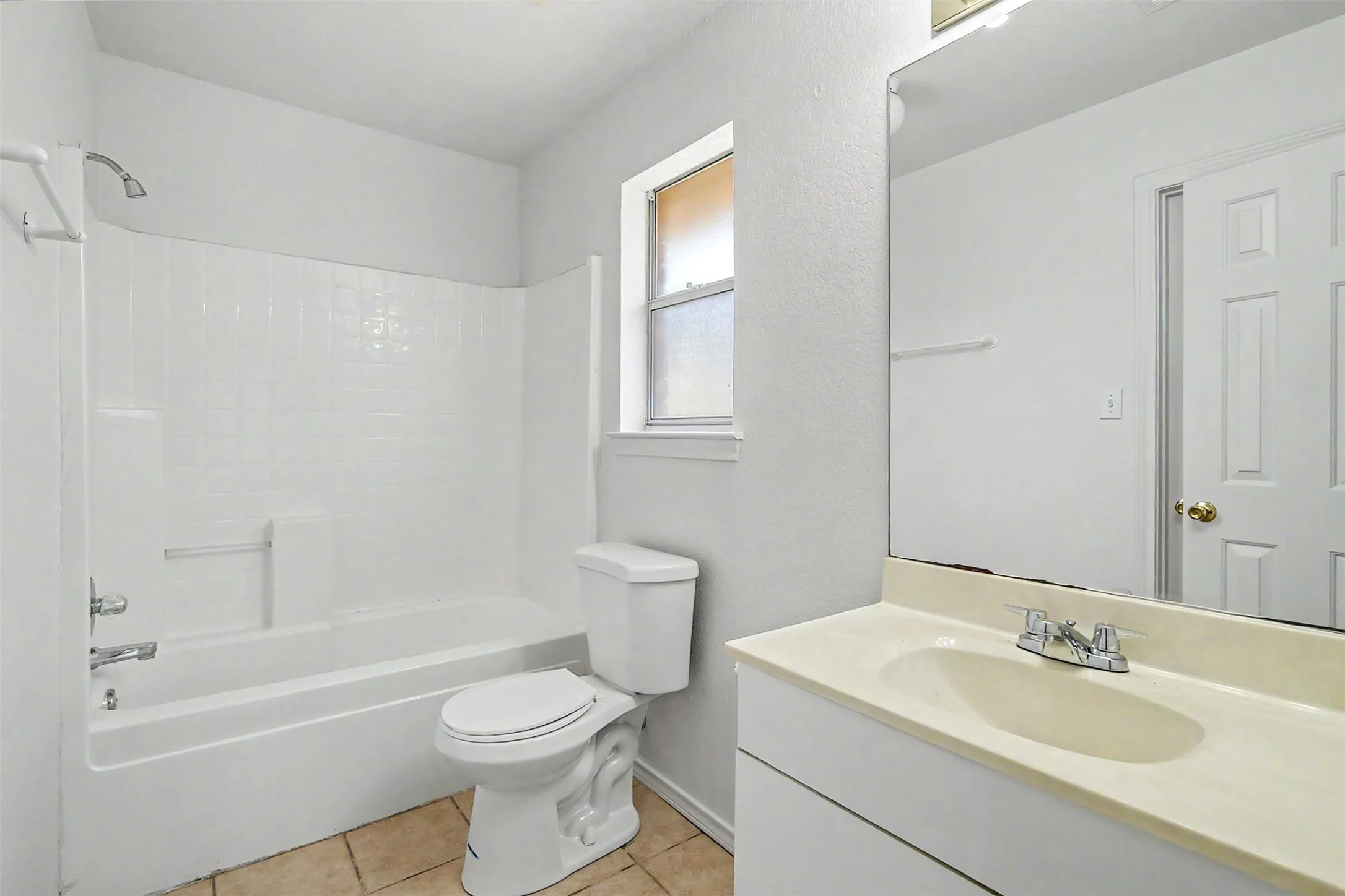 Duplex For Rent in Johnson County , 210 Joshua Boulevard, Joshua, Texas 76058, 2 Bedroom, 2 Bathroom, 2 Garage spaces, 1,108 Sqft, built in 1999, mls#21388059, Real Estate Agent in Joshua, Homes For Rent in Johnson county, Homes For Rent in Joshua, Realtor in Joshua Texas, Real Estate Brokerage Independent Realty Texas, Luminita Cordes Realtor