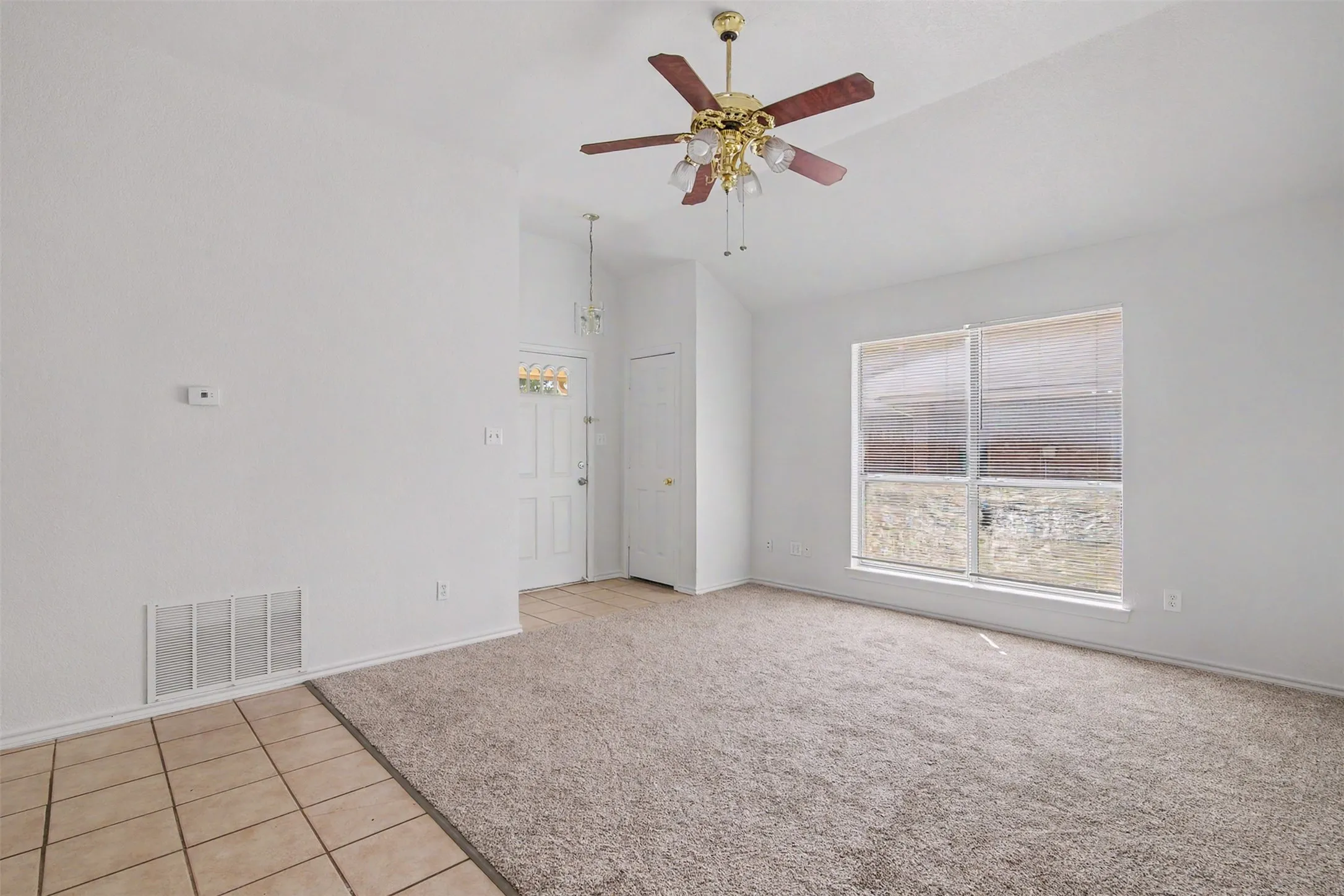 Duplex For Rent in Johnson County , 210 Joshua Boulevard, Joshua, Texas 76058, 2 Bedroom, 2 Bathroom, 2 Garage spaces, 1,108 Sqft, built in 1999, mls#21388059, Real Estate Agent in Joshua, Homes For Rent in Johnson county, Homes For Rent in Joshua, Realtor in Joshua Texas, Real Estate Brokerage Independent Realty Texas, Luminita Cordes Realtor