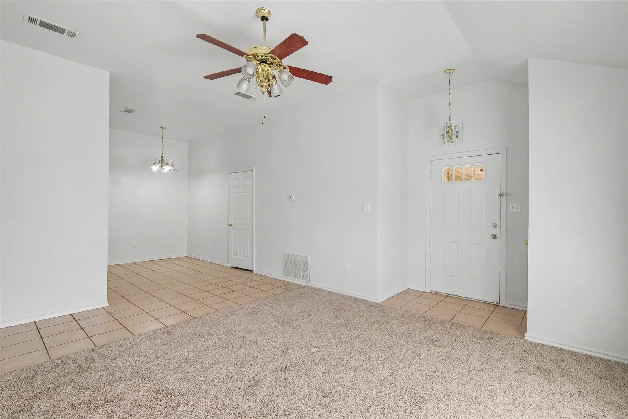 Duplex For Rent in Johnson County , 210 Joshua Boulevard, Joshua, Texas 76058, 2 Bedroom, 2 Bathroom, 2 Garage spaces, 1,108 Sqft, built in 1999, mls#21388059, Real Estate Agent in Joshua, Homes For Rent in Johnson county, Homes For Rent in Joshua, Realtor in Joshua Texas, Real Estate Brokerage Independent Realty Texas, Luminita Cordes Realtor