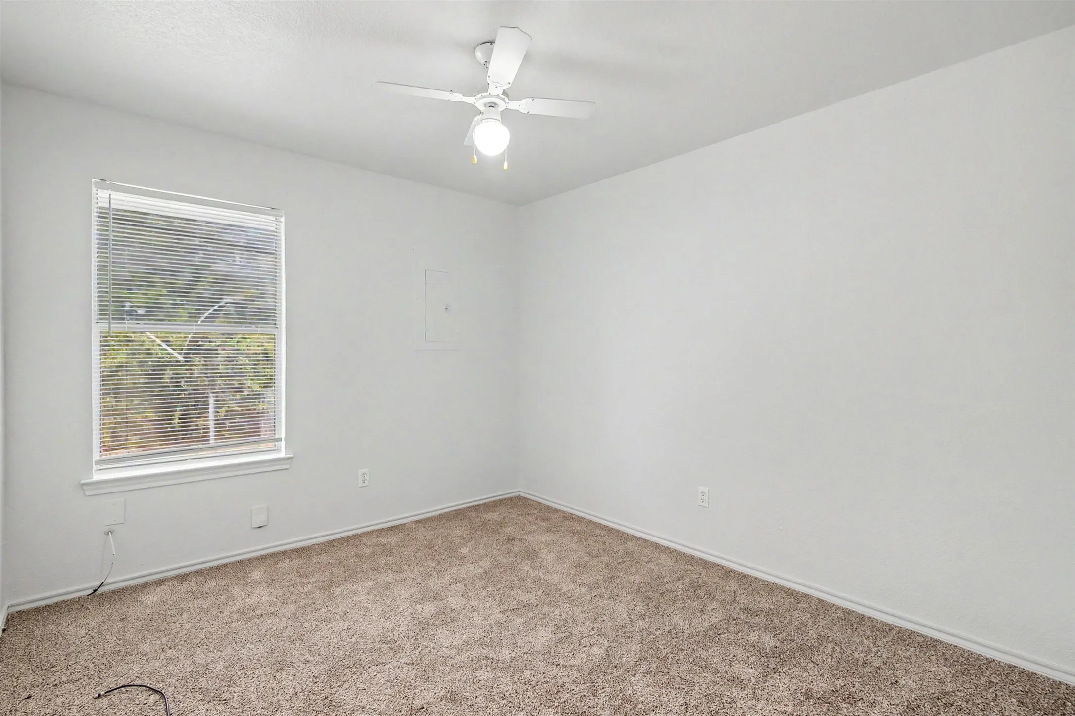 Duplex For Rent in Johnson County , 210 Joshua Boulevard, Joshua, Texas 76058, 2 Bedroom, 2 Bathroom, 2 Garage spaces, 1,108 Sqft, built in 1999, mls#21388059, Real Estate Agent in Joshua, Homes For Rent in Johnson county, Homes For Rent in Joshua, Realtor in Joshua Texas, Real Estate Brokerage Independent Realty Texas, Luminita Cordes Realtor
