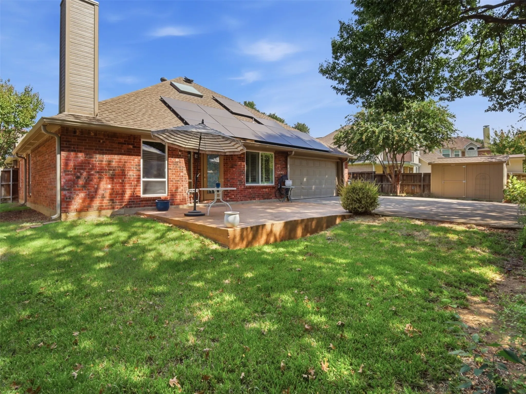 Single Family Residence For Sale in Denton County , 1408 Berne Lane, Lewisville, Texas 75067, 4 Bedroom, 2 Bathroom, 2 Garage spaces, 2,211 Sqft, built in 1998, mls#21387778, Real Estate Agent in Lewisville, Homes For Sale in Denton county, Homes For Sale in Lewisville, Realtor in Lewisville Texas, Real Estate Brokerage Independent Realty Texas, Luminita Cordes Realtor