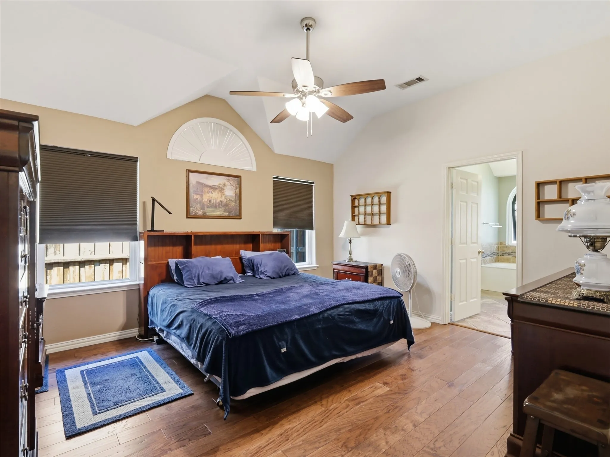 Single Family Residence For Sale in Denton County , 1408 Berne Lane, Lewisville, Texas 75067, 4 Bedroom, 2 Bathroom, 2 Garage spaces, 2,211 Sqft, built in 1998, mls#21387778, Real Estate Agent in Lewisville, Homes For Sale in Denton county, Homes For Sale in Lewisville, Realtor in Lewisville Texas, Real Estate Brokerage Independent Realty Texas, Luminita Cordes Realtor