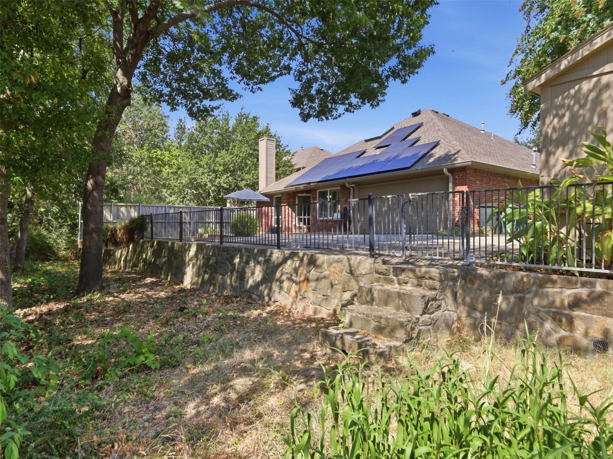 Single Family Residence For Sale in Denton County , 1408 Berne Lane, Lewisville, Texas 75067, 4 Bedroom, 2 Bathroom, 2 Garage spaces, 2,211 Sqft, built in 1998, mls#21387778, Real Estate Agent in Lewisville, Homes For Sale in Denton county, Homes For Sale in Lewisville, Realtor in Lewisville Texas, Real Estate Brokerage Independent Realty Texas, Luminita Cordes Realtor