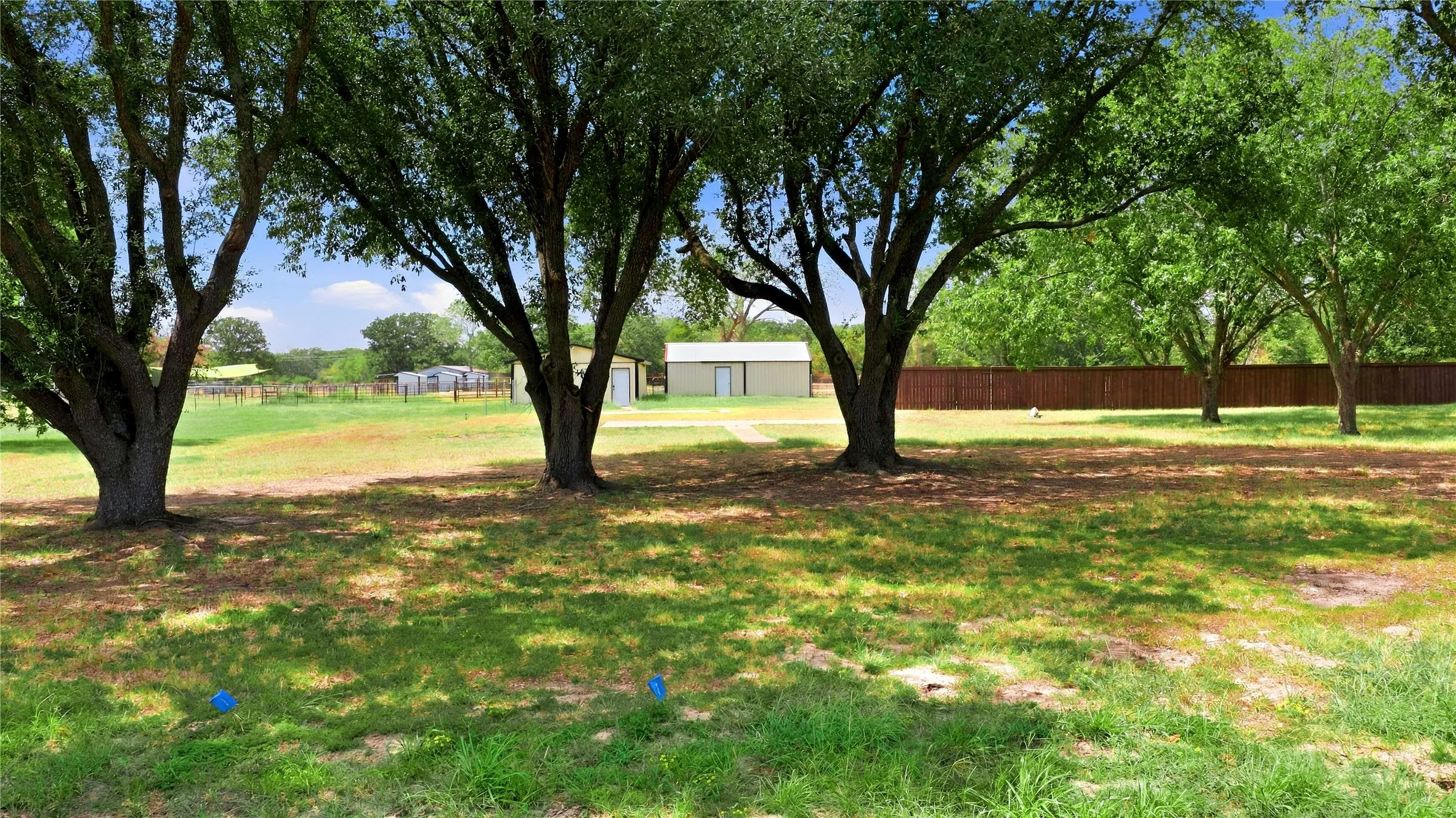 Unimproved Land For Sale in Henderson County , 601 Lake By Drive, Kemp, Texas 75143, 0, 0, Garage spaces, 0 Sqft, built in 0, mls#21387986, Real Estate Agent in Kemp, Homes For Sale in Henderson county, Homes For Sale in Kemp, Realtor in Kemp Texas, Real Estate Brokerage Independent Realty Texas, Luminita Cordes Realtor
