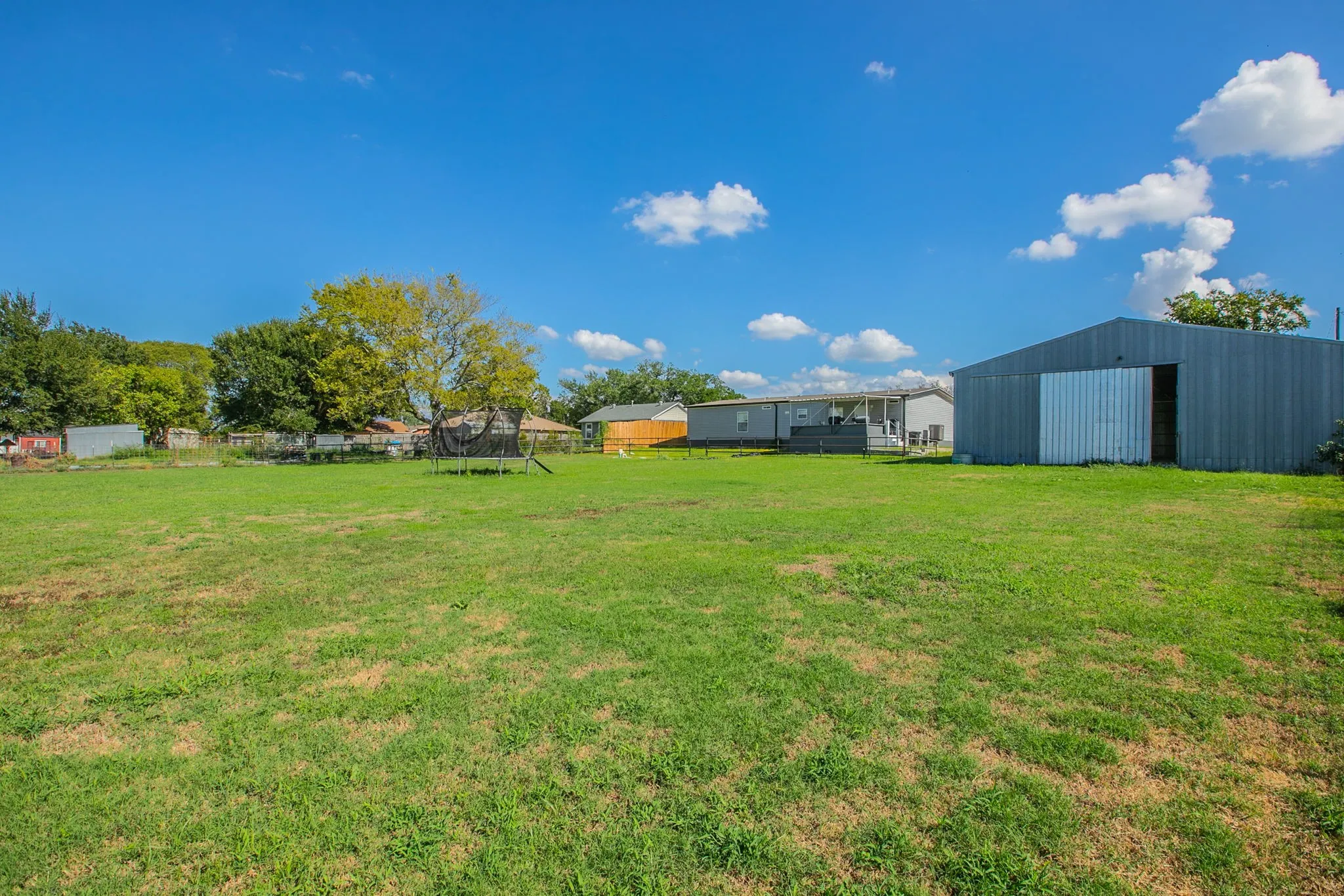 Mobile Home For Sale in Freestone County , 103 Elm Street, Donie, Texas 75838, 4 Bedroom, 2 Bathroom, Garage spaces, 1,860 Sqft, built in 2020, mls#21387281, Real Estate Agent in Donie, Homes For Sale in Freestone county, Homes For Sale in Donie, Realtor in Donie Texas, Real Estate Brokerage Independent Realty Texas, Luminita Cordes Realtor