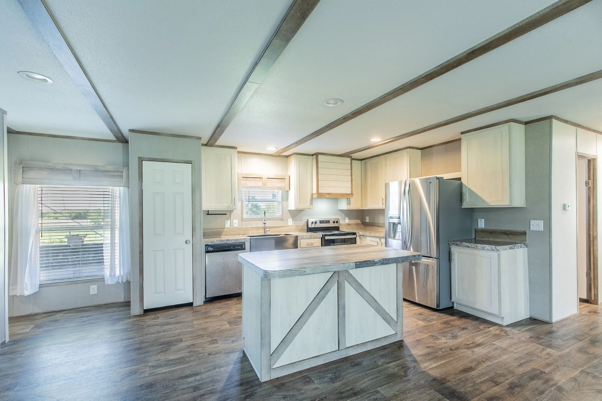 Mobile Home For Sale in Freestone County , 103 Elm Street, Donie, Texas 75838, 4 Bedroom, 2 Bathroom, Garage spaces, 1,860 Sqft, built in 2020, mls#21387281, Real Estate Agent in Donie, Homes For Sale in Freestone county, Homes For Sale in Donie, Realtor in Donie Texas, Real Estate Brokerage Independent Realty Texas, Luminita Cordes Realtor