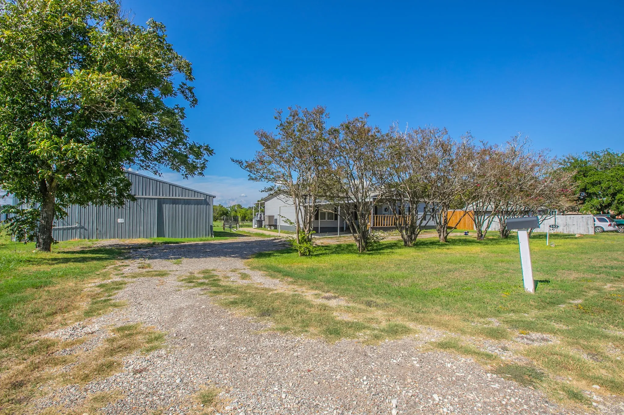 Mobile Home For Sale in Freestone County , 103 Elm Street, Donie, Texas 75838, 4 Bedroom, 2 Bathroom, Garage spaces, 1,860 Sqft, built in 2020, mls#21387281, Real Estate Agent in Donie, Homes For Sale in Freestone county, Homes For Sale in Donie, Realtor in Donie Texas, Real Estate Brokerage Independent Realty Texas, Luminita Cordes Realtor
