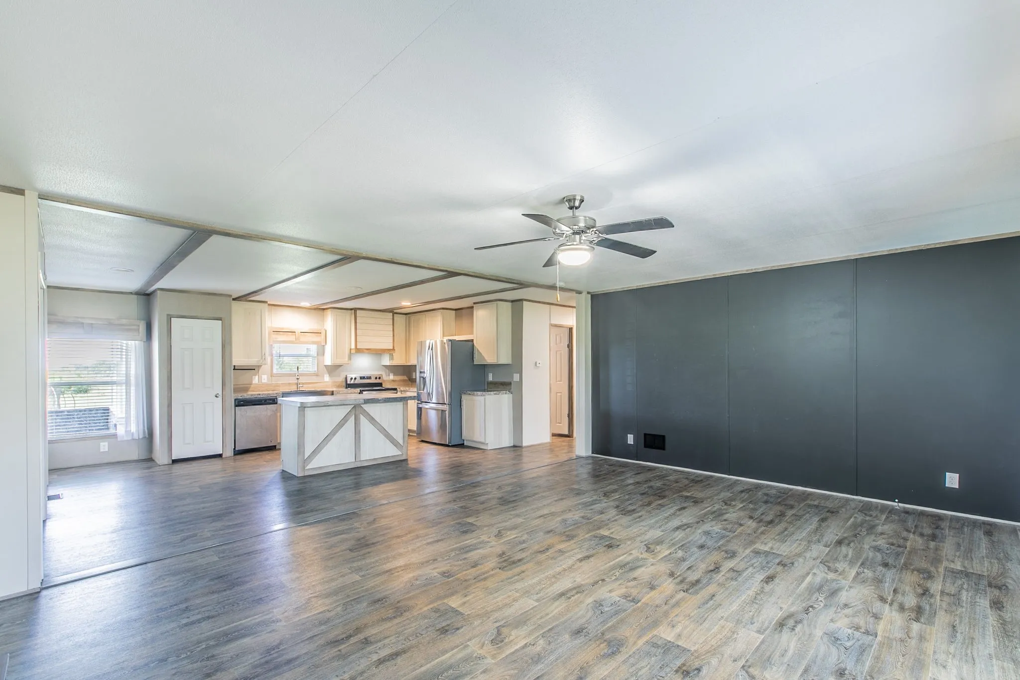 Mobile Home For Sale in Freestone County , 103 Elm Street, Donie, Texas 75838, 4 Bedroom, 2 Bathroom, Garage spaces, 1,860 Sqft, built in 2020, mls#21387281, Real Estate Agent in Donie, Homes For Sale in Freestone county, Homes For Sale in Donie, Realtor in Donie Texas, Real Estate Brokerage Independent Realty Texas, Luminita Cordes Realtor