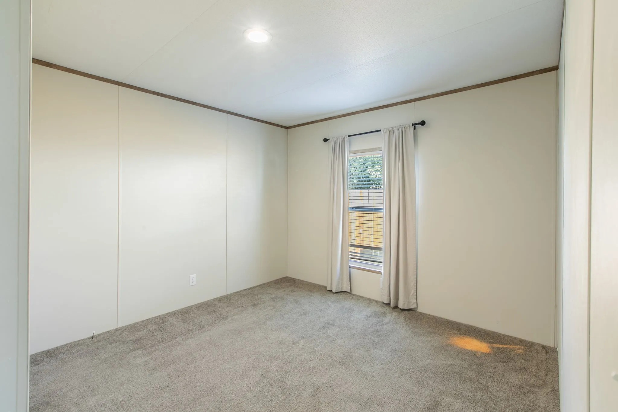 Mobile Home For Sale in Freestone County , 103 Elm Street, Donie, Texas 75838, 4 Bedroom, 2 Bathroom, Garage spaces, 1,860 Sqft, built in 2020, mls#21387281, Real Estate Agent in Donie, Homes For Sale in Freestone county, Homes For Sale in Donie, Realtor in Donie Texas, Real Estate Brokerage Independent Realty Texas, Luminita Cordes Realtor