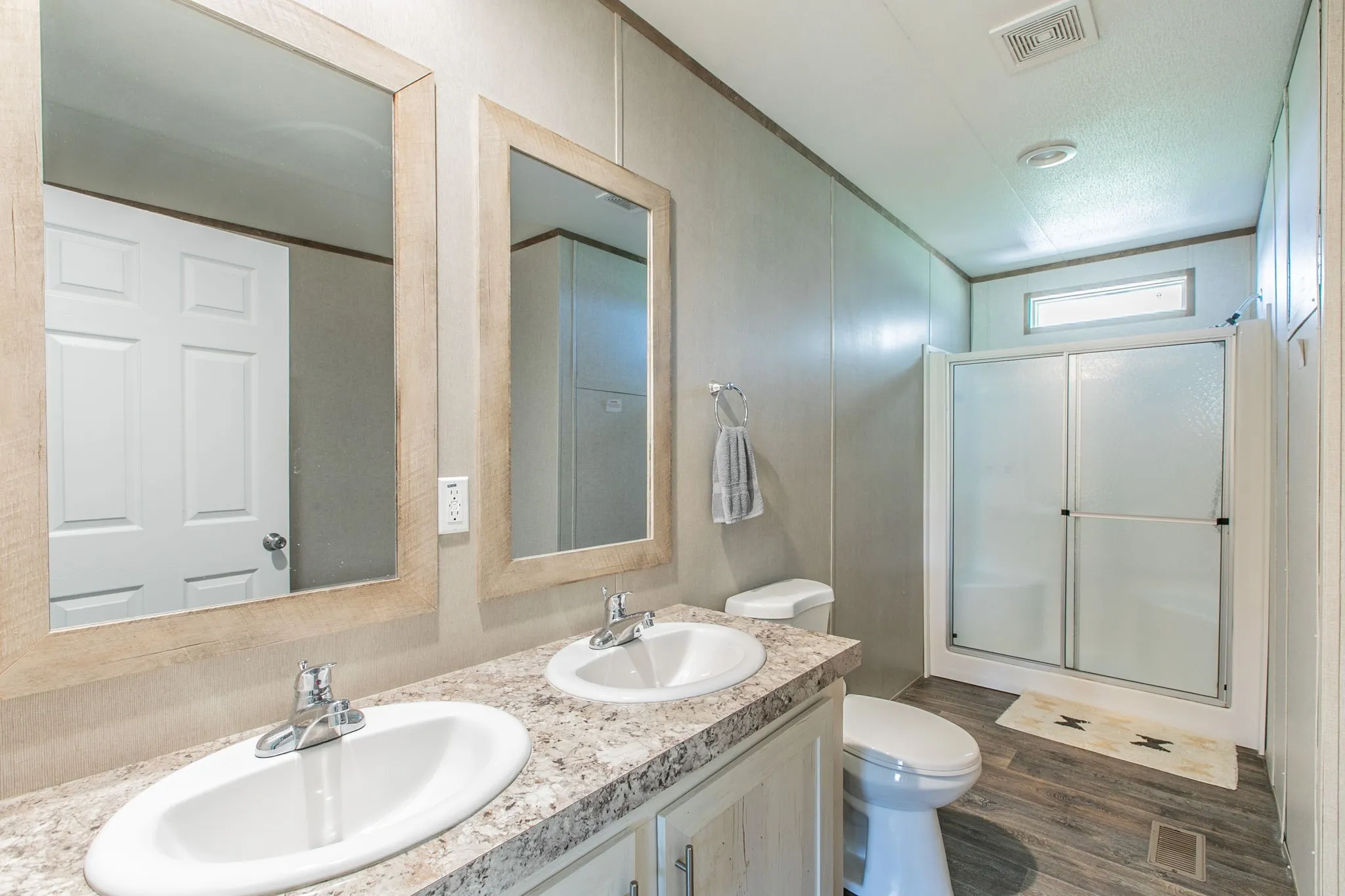 Mobile Home For Sale in Freestone County , 103 Elm Street, Donie, Texas 75838, 4 Bedroom, 2 Bathroom, Garage spaces, 1,860 Sqft, built in 2020, mls#21387281, Real Estate Agent in Donie, Homes For Sale in Freestone county, Homes For Sale in Donie, Realtor in Donie Texas, Real Estate Brokerage Independent Realty Texas, Luminita Cordes Realtor