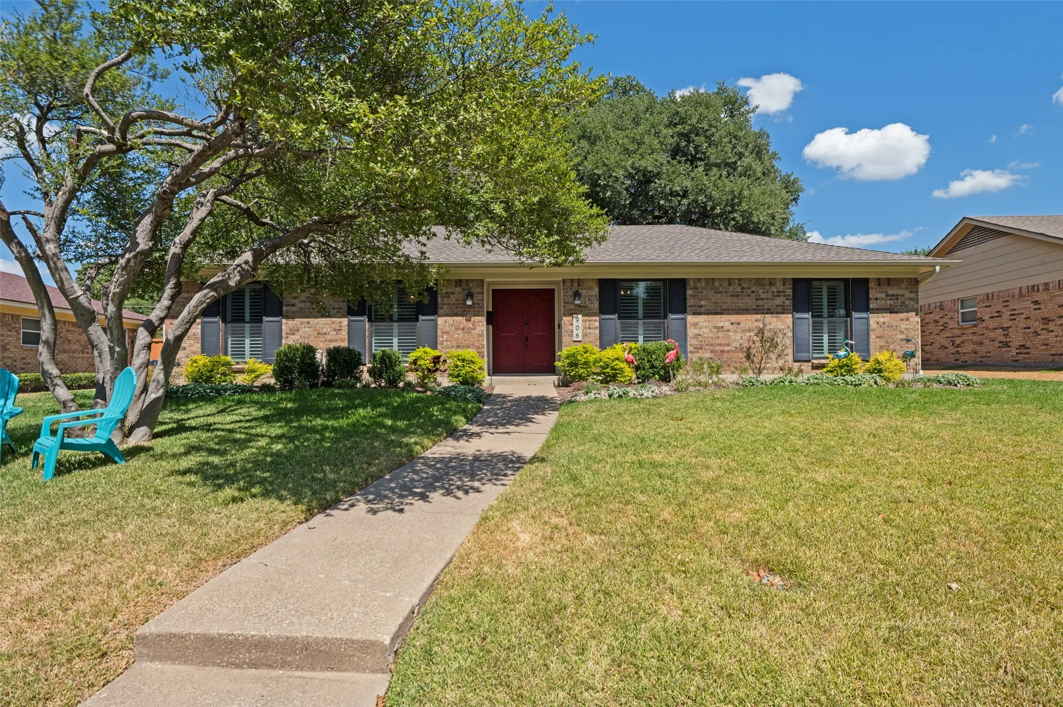 Single Family Residence For Sale in Dallas County , 906 Loganwood Avenue, Richardson, Texas 75080, 4 Bedroom, 2 Bathroom, 2 Garage spaces, 1,985 Sqft, built in 1968, mls#21387225, Real Estate Agent in Richardson, Homes For Sale in Dallas county, Homes For Sale in Richardson, Realtor in Richardson Texas, Real Estate Brokerage Independent Realty Texas, Luminita Cordes Realtor