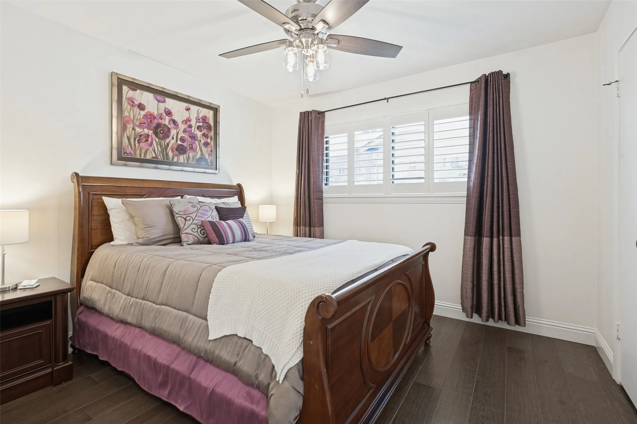 Single Family Residence For Sale in Dallas County , 906 Loganwood Avenue, Richardson, Texas 75080, 4 Bedroom, 2 Bathroom, 2 Garage spaces, 1,985 Sqft, built in 1968, mls#21387225, Real Estate Agent in Richardson, Homes For Sale in Dallas county, Homes For Sale in Richardson, Realtor in Richardson Texas, Real Estate Brokerage Independent Realty Texas, Luminita Cordes Realtor