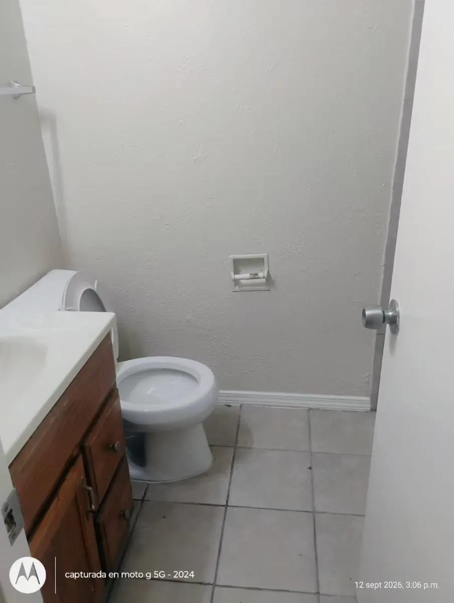 Single Family Residence For Rent in Denton County , 2901 Colonial Drive, Carrollton, Texas 75007, 4 Bedroom, 2 Bathroom, 2 Garage spaces, 1,585 Sqft, built in 1973, mls#21388077, Real Estate Agent in Carrollton, Homes For Rent in Denton county, Homes For Rent in Carrollton, Realtor in Carrollton Texas, Real Estate Brokerage Independent Realty Texas, Luminita Cordes Realtor