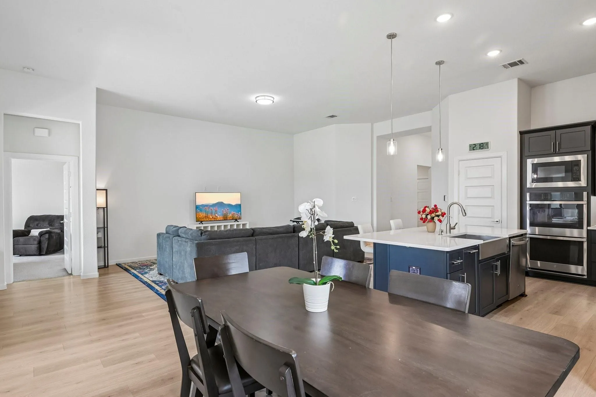 Single Family Residence For Rent in Collin County , 3014 Campbell Drive, Melissa, Texas 75454, 4 Bedroom, 3 Bathroom, 2 Garage spaces, 2,348 Sqft, built in 2022, mls#21386950, Real Estate Agent in Melissa, Homes For Rent in Collin county, Homes For Rent in Melissa, Realtor in Melissa Texas, Real Estate Brokerage Independent Realty Texas, Luminita Cordes Realtor