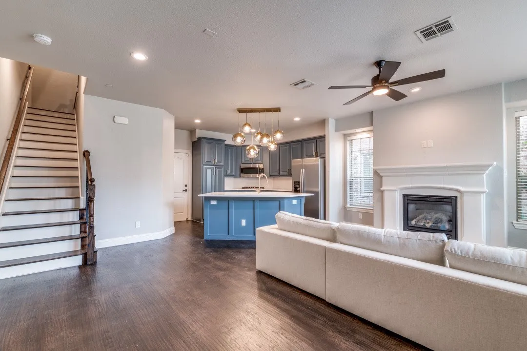 Townhouse For Rent in Collin County , 5727 Headquarters Drive, Plano, Texas 75024, 4 Bedroom, 4 Bathroom, 2 Garage spaces, 2,039 Sqft, built in 2012, mls#21381795, Real Estate Agent in Plano, Homes For Rent in Collin county, Homes For Rent in Plano, Realtor in Plano Texas, Real Estate Brokerage Independent Realty Texas, Luminita Cordes Realtor