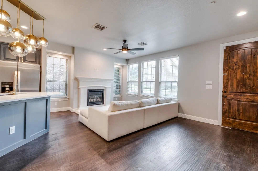 Townhouse For Rent in Collin County , 5727 Headquarters Drive, Plano, Texas 75024, 4 Bedroom, 4 Bathroom, 2 Garage spaces, 2,039 Sqft, built in 2012, mls#21381795, Real Estate Agent in Plano, Homes For Rent in Collin county, Homes For Rent in Plano, Realtor in Plano Texas, Real Estate Brokerage Independent Realty Texas, Luminita Cordes Realtor