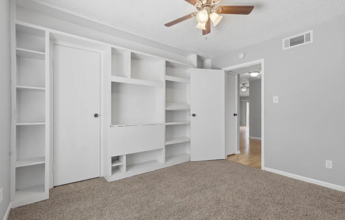 Condominium For Rent in Harris County , 2120 El Paseo Street 206, Houston, Texas 77054, 2 Bedroom, 2 Bathroom, Garage spaces, 1,140 Sqft, built in 1980, mls#21386688, Real Estate Agent in Houston, Homes For Rent in Harris county, Homes For Rent in Houston, Realtor in Houston Texas, Real Estate Brokerage Independent Realty Texas, Luminita Cordes Realtor