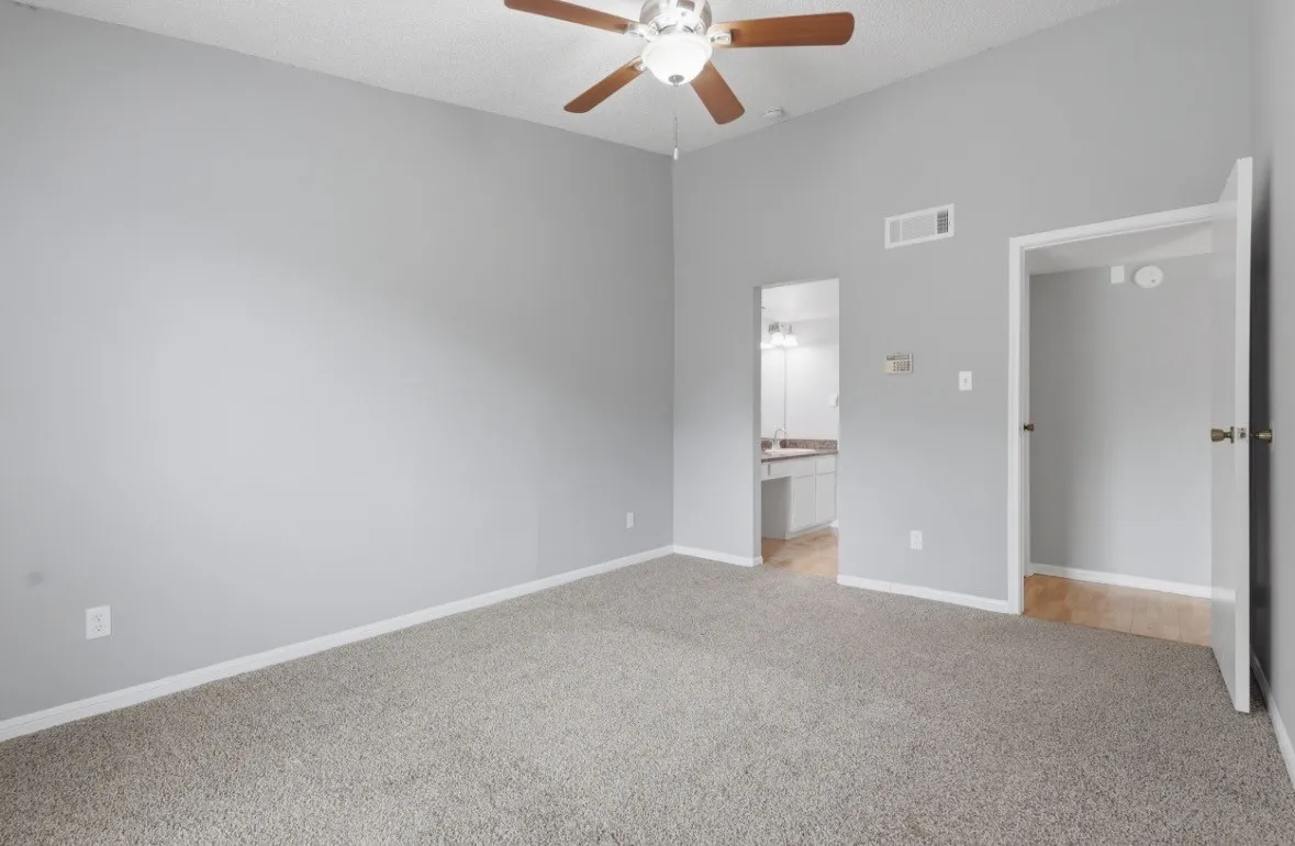 Condominium For Rent in Harris County , 2120 El Paseo Street 206, Houston, Texas 77054, 2 Bedroom, 2 Bathroom, Garage spaces, 1,140 Sqft, built in 1980, mls#21386688, Real Estate Agent in Houston, Homes For Rent in Harris county, Homes For Rent in Houston, Realtor in Houston Texas, Real Estate Brokerage Independent Realty Texas, Luminita Cordes Realtor