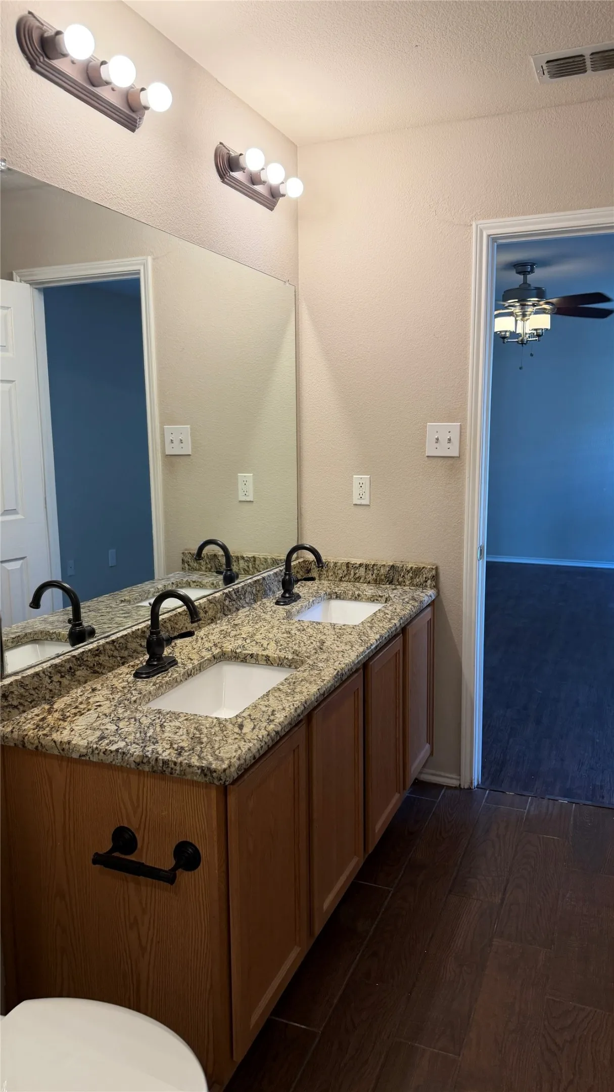 Single Family Residence For Rent in Tarrant County , 4500 Mountain Oak Street, Fort Worth, Texas 76244, 4 Bedroom, 3 Bathroom, 2 Garage spaces, 2,468 Sqft, built in 2007, mls#21388047, Real Estate Agent in Fort Worth, Homes For Rent in Tarrant county, Homes For Rent in Fort Worth, Realtor in Fort Worth Texas, Real Estate Brokerage Independent Realty Texas, Luminita Cordes Realtor