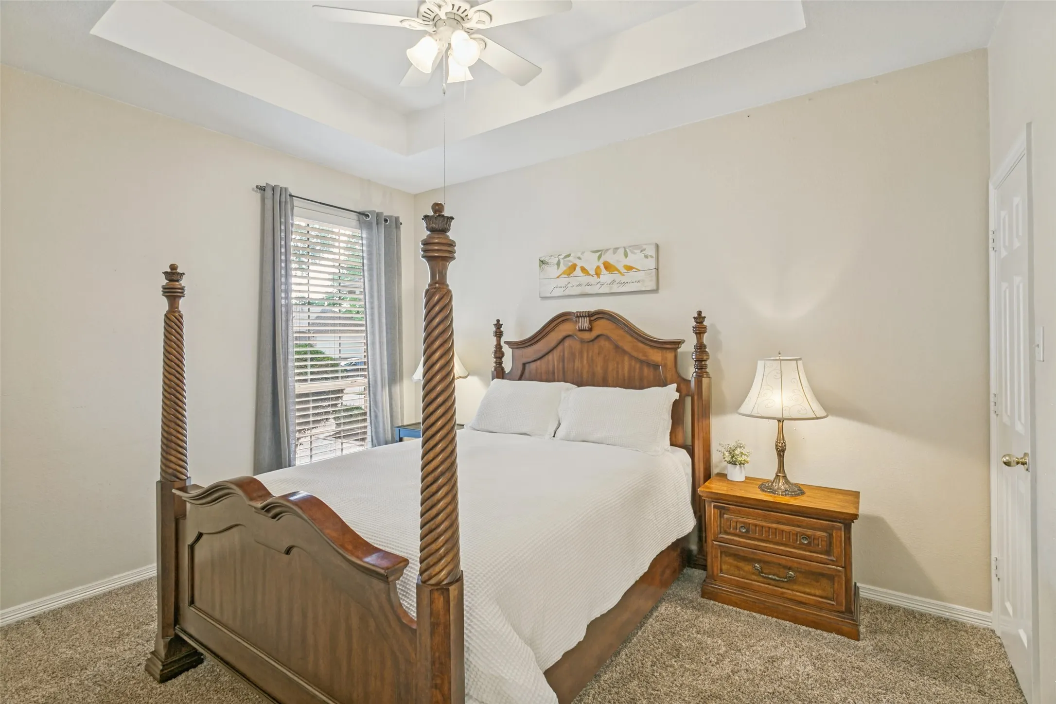 Single Family Residence For Sale in Tarrant County , 2605 Bent Tree Drive, Hurst, Texas 76054, 3 Bedroom, 2 Bathroom, 2 Garage spaces, 2,313 Sqft, built in 1993, mls#21384773, Real Estate Agent in Hurst, Homes For Sale in Tarrant county, Homes For Sale in Hurst, Realtor in Hurst Texas, Real Estate Brokerage Independent Realty Texas, Luminita Cordes Realtor
