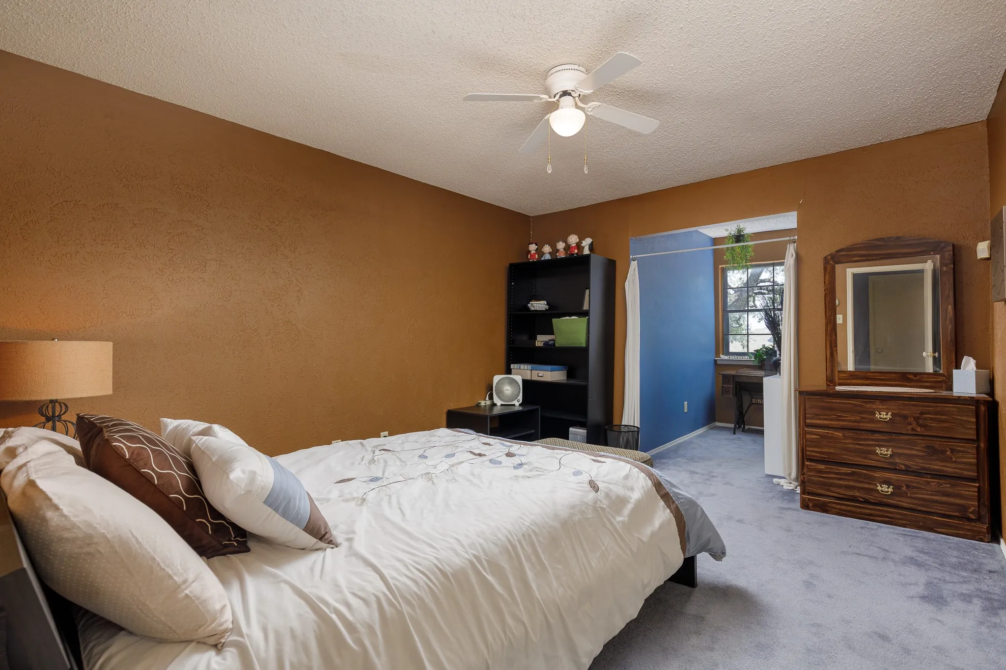 Single Family Residence For Sale in Collin County , 2000 Boulder Drive, Plano, Texas 75023, 4 Bedroom, 3 Bathroom, 2 Garage spaces, 2,387 Sqft, built in 1978, mls#21388005, Real Estate Agent in Plano, Homes For Sale in Collin county, Homes For Sale in Plano, Realtor in Plano Texas, Real Estate Brokerage Independent Realty Texas, Luminita Cordes Realtor