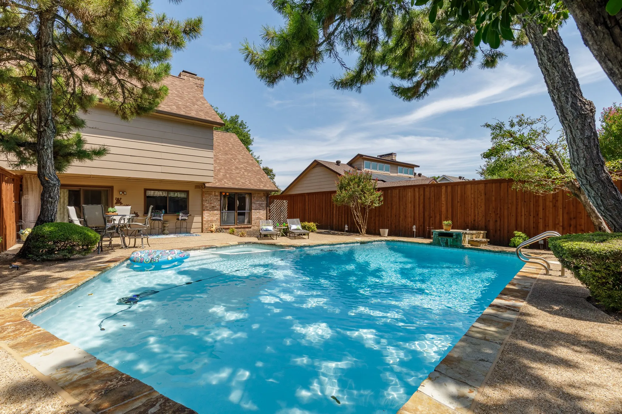 Single Family Residence For Sale in Collin County , 2000 Boulder Drive, Plano, Texas 75023, 4 Bedroom, 3 Bathroom, 2 Garage spaces, 2,387 Sqft, built in 1978, mls#21388005, Real Estate Agent in Plano, Homes For Sale in Collin county, Homes For Sale in Plano, Realtor in Plano Texas, Real Estate Brokerage Independent Realty Texas, Luminita Cordes Realtor