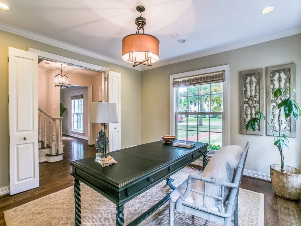 Single Family Residence For Rent in Dallas County , 3512 Caruth Boulevard, University Park, Texas 75225, 4 Bedroom, 5 Bathroom, Garage spaces, 4,166 Sqft, built in 1940, mls#21316416, Real Estate Agent in University Park, Homes For Rent in Dallas county, Homes For Rent in University Park, Realtor in University Park Texas, Real Estate Brokerage Independent Realty Texas, Luminita Cordes Realtor