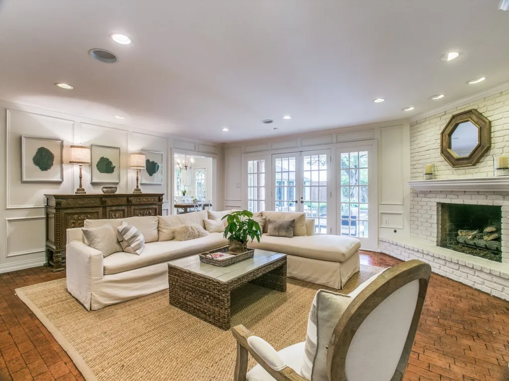 Single Family Residence For Rent in Dallas County , 3512 Caruth Boulevard, University Park, Texas 75225, 4 Bedroom, 5 Bathroom, Garage spaces, 4,166 Sqft, built in 1940, mls#21316416, Real Estate Agent in University Park, Homes For Rent in Dallas county, Homes For Rent in University Park, Realtor in University Park Texas, Real Estate Brokerage Independent Realty Texas, Luminita Cordes Realtor