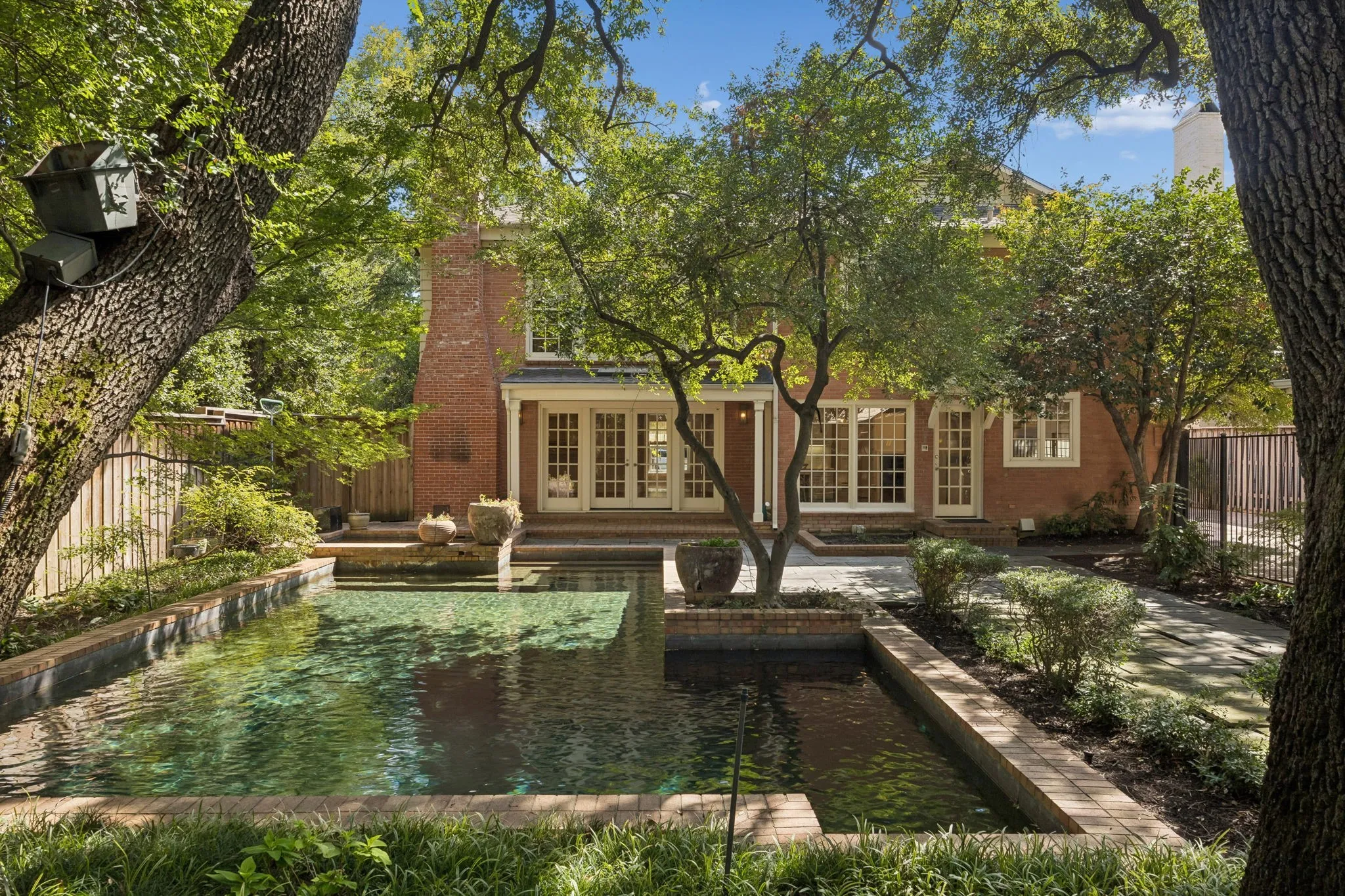 Single Family Residence For Rent in Dallas County , 3512 Caruth Boulevard, University Park, Texas 75225, 4 Bedroom, 5 Bathroom, Garage spaces, 4,166 Sqft, built in 1940, mls#21316416, Real Estate Agent in University Park, Homes For Rent in Dallas county, Homes For Rent in University Park, Realtor in University Park Texas, Real Estate Brokerage Independent Realty Texas, Luminita Cordes Realtor