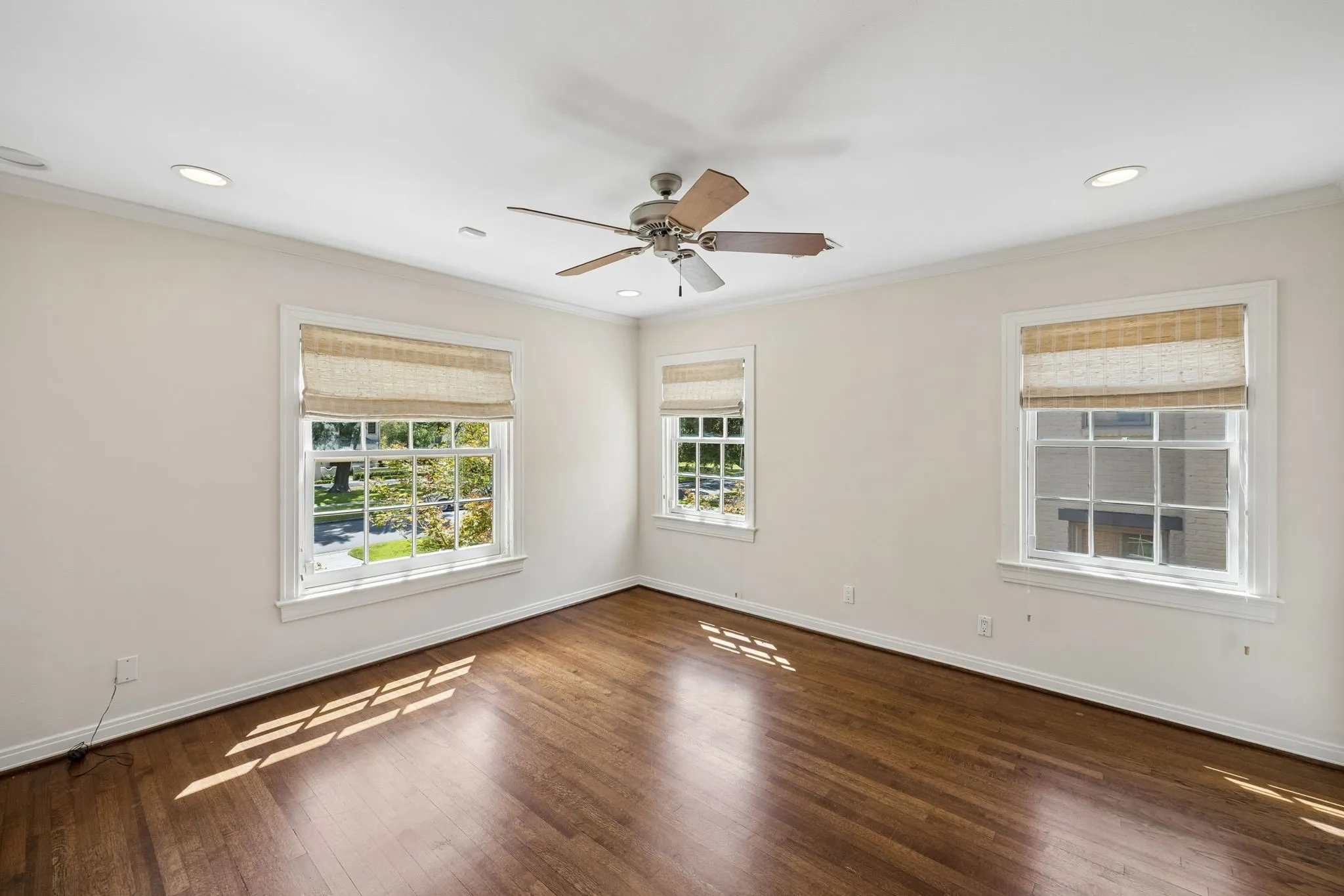Single Family Residence For Rent in Dallas County , 3512 Caruth Boulevard, University Park, Texas 75225, 4 Bedroom, 5 Bathroom, Garage spaces, 4,166 Sqft, built in 1940, mls#21316416, Real Estate Agent in University Park, Homes For Rent in Dallas county, Homes For Rent in University Park, Realtor in University Park Texas, Real Estate Brokerage Independent Realty Texas, Luminita Cordes Realtor