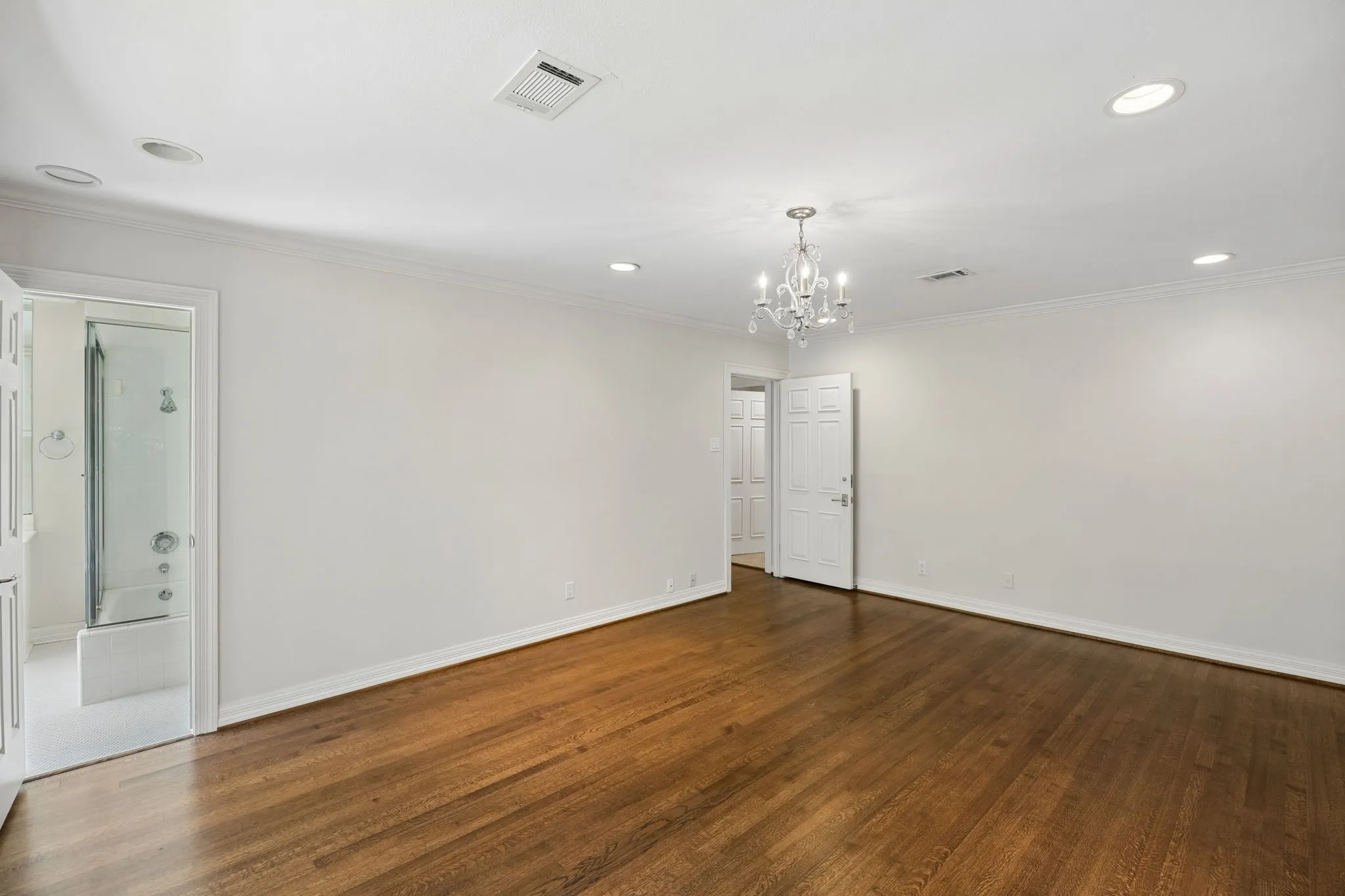 Single Family Residence For Rent in Dallas County , 3512 Caruth Boulevard, University Park, Texas 75225, 4 Bedroom, 5 Bathroom, Garage spaces, 4,166 Sqft, built in 1940, mls#21316416, Real Estate Agent in University Park, Homes For Rent in Dallas county, Homes For Rent in University Park, Realtor in University Park Texas, Real Estate Brokerage Independent Realty Texas, Luminita Cordes Realtor