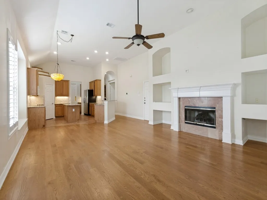 Single Family Residence For Rent in Collin County , 3500 Christopher Lane, Richardson, Texas 75082, 3 Bedroom, 2 Bathroom, 2 Garage spaces, 2,318 Sqft, built in 1998, mls#21388038, Real Estate Agent in Richardson, Homes For Rent in Collin county, Homes For Rent in Richardson, Realtor in Richardson Texas, Real Estate Brokerage Independent Realty Texas, Luminita Cordes Realtor