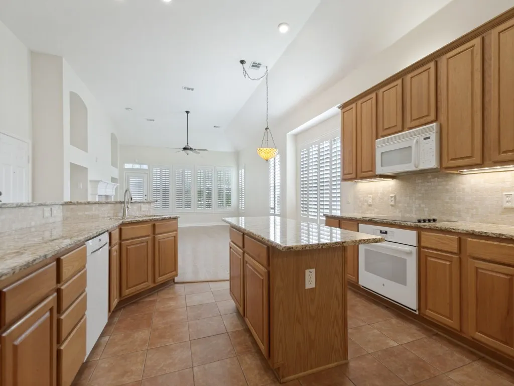 Single Family Residence For Rent in Collin County , 3500 Christopher Lane, Richardson, Texas 75082, 3 Bedroom, 2 Bathroom, 2 Garage spaces, 2,318 Sqft, built in 1998, mls#21388038, Real Estate Agent in Richardson, Homes For Rent in Collin county, Homes For Rent in Richardson, Realtor in Richardson Texas, Real Estate Brokerage Independent Realty Texas, Luminita Cordes Realtor