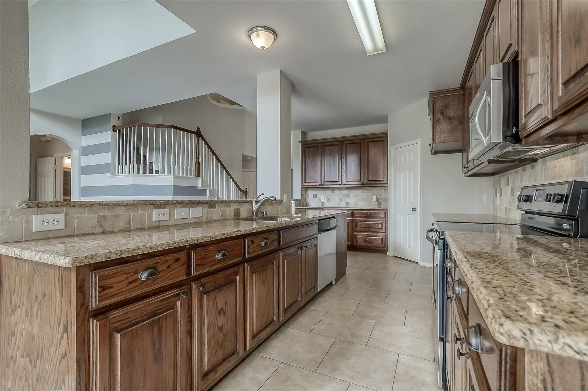 Single Family Residence For Sale in Collin County , 3100 Crossridge Drive, Mc Kinney, Texas 75071, 4 Bedroom, 4 Bathroom, 2 Garage spaces, 2,954 Sqft, built in 2006, mls#21388107, Real Estate Agent in Mc Kinney, Homes For Sale in Collin county, Homes For Sale in Mc Kinney, Realtor in Mc Kinney Texas, Real Estate Brokerage Independent Realty Texas, Luminita Cordes Realtor