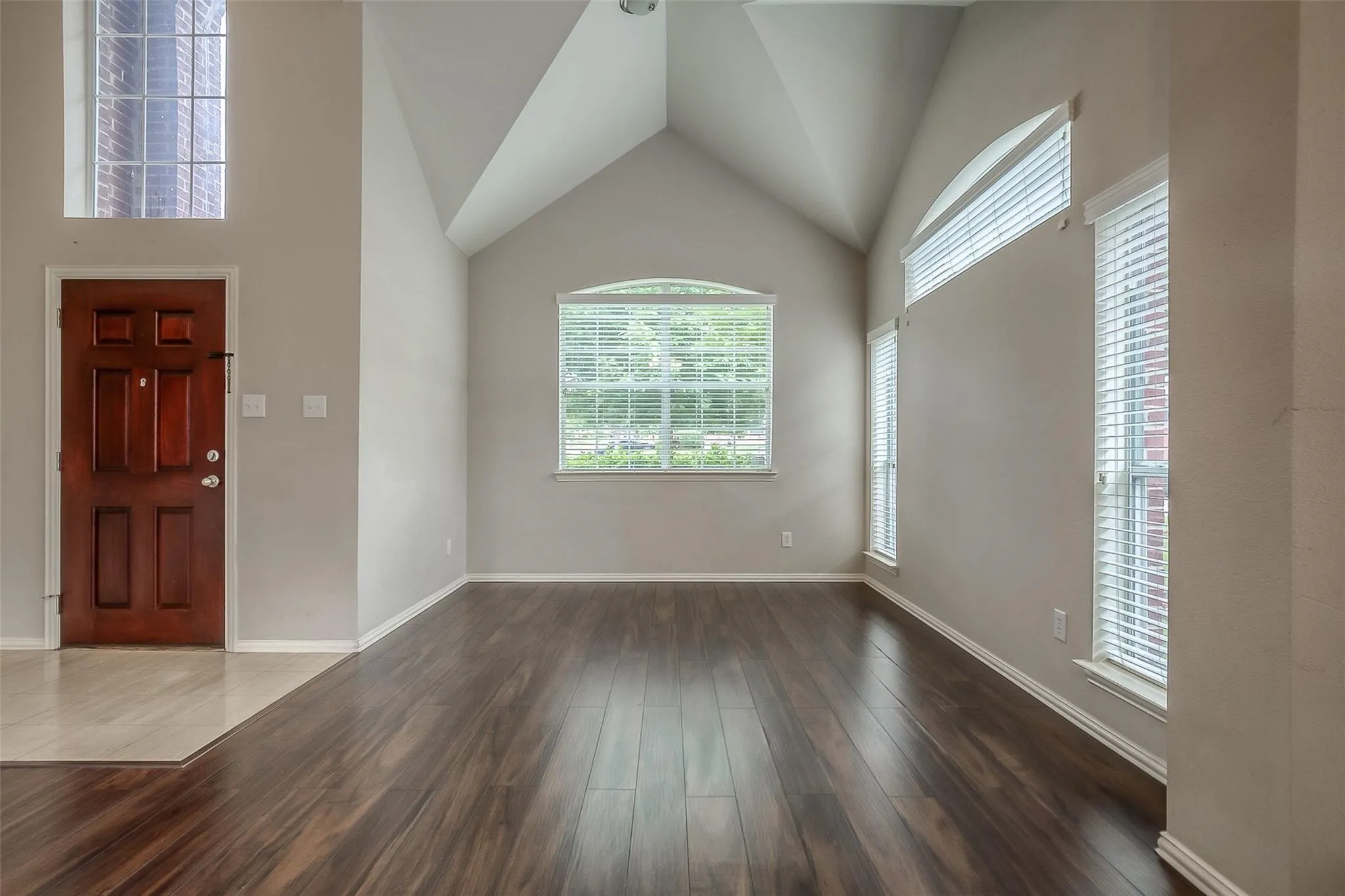 Single Family Residence For Sale in Collin County , 3100 Crossridge Drive, Mc Kinney, Texas 75071, 4 Bedroom, 4 Bathroom, 2 Garage spaces, 2,954 Sqft, built in 2006, mls#21388107, Real Estate Agent in Mc Kinney, Homes For Sale in Collin county, Homes For Sale in Mc Kinney, Realtor in Mc Kinney Texas, Real Estate Brokerage Independent Realty Texas, Luminita Cordes Realtor