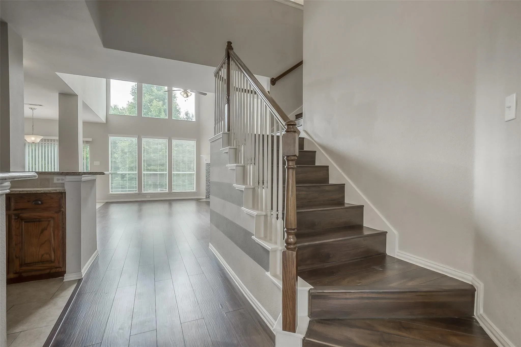Single Family Residence For Sale in Collin County , 3100 Crossridge Drive, Mc Kinney, Texas 75071, 4 Bedroom, 4 Bathroom, 2 Garage spaces, 2,954 Sqft, built in 2006, mls#21388107, Real Estate Agent in Mc Kinney, Homes For Sale in Collin county, Homes For Sale in Mc Kinney, Realtor in Mc Kinney Texas, Real Estate Brokerage Independent Realty Texas, Luminita Cordes Realtor