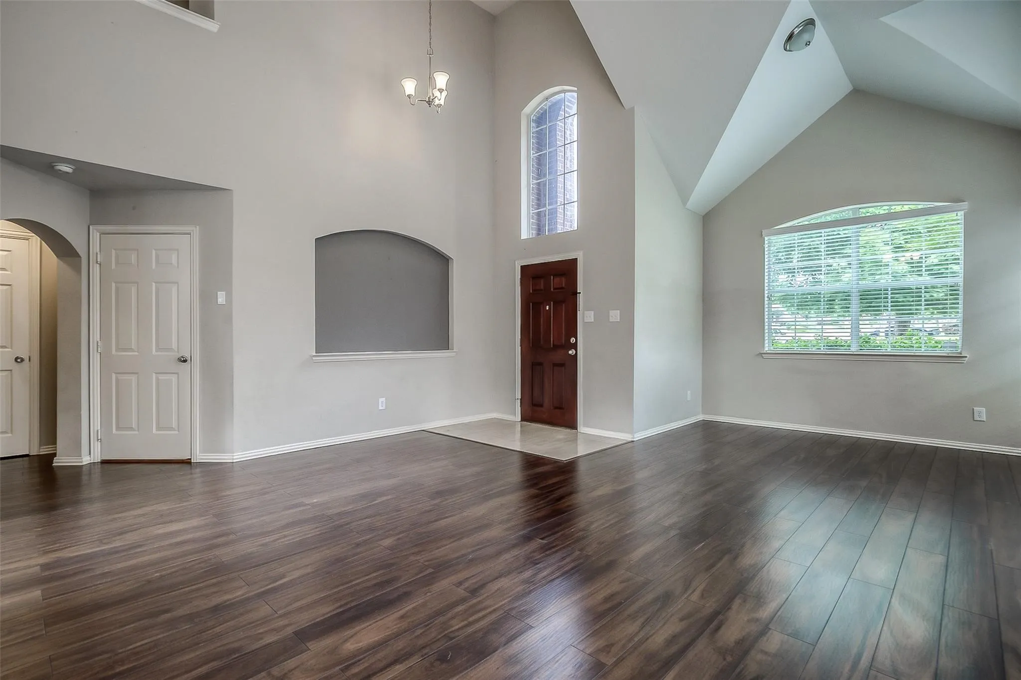 Single Family Residence For Sale in Collin County , 3100 Crossridge Drive, Mc Kinney, Texas 75071, 4 Bedroom, 4 Bathroom, 2 Garage spaces, 2,954 Sqft, built in 2006, mls#21388107, Real Estate Agent in Mc Kinney, Homes For Sale in Collin county, Homes For Sale in Mc Kinney, Realtor in Mc Kinney Texas, Real Estate Brokerage Independent Realty Texas, Luminita Cordes Realtor