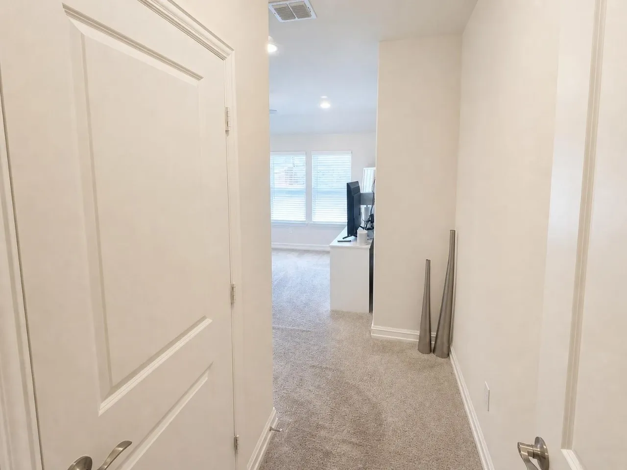 Single Family Residence For Rent in Denton County , 2812 Ranger Lane, Aubrey, Texas 76227, 3 Bedroom, 2 Bathroom, 2 Garage spaces, 2,154 Sqft, built in 2021, mls#21388118, Real Estate Agent in Aubrey, Homes For Rent in Denton county, Homes For Rent in Aubrey, Realtor in Aubrey Texas, Real Estate Brokerage Independent Realty Texas, Luminita Cordes Realtor