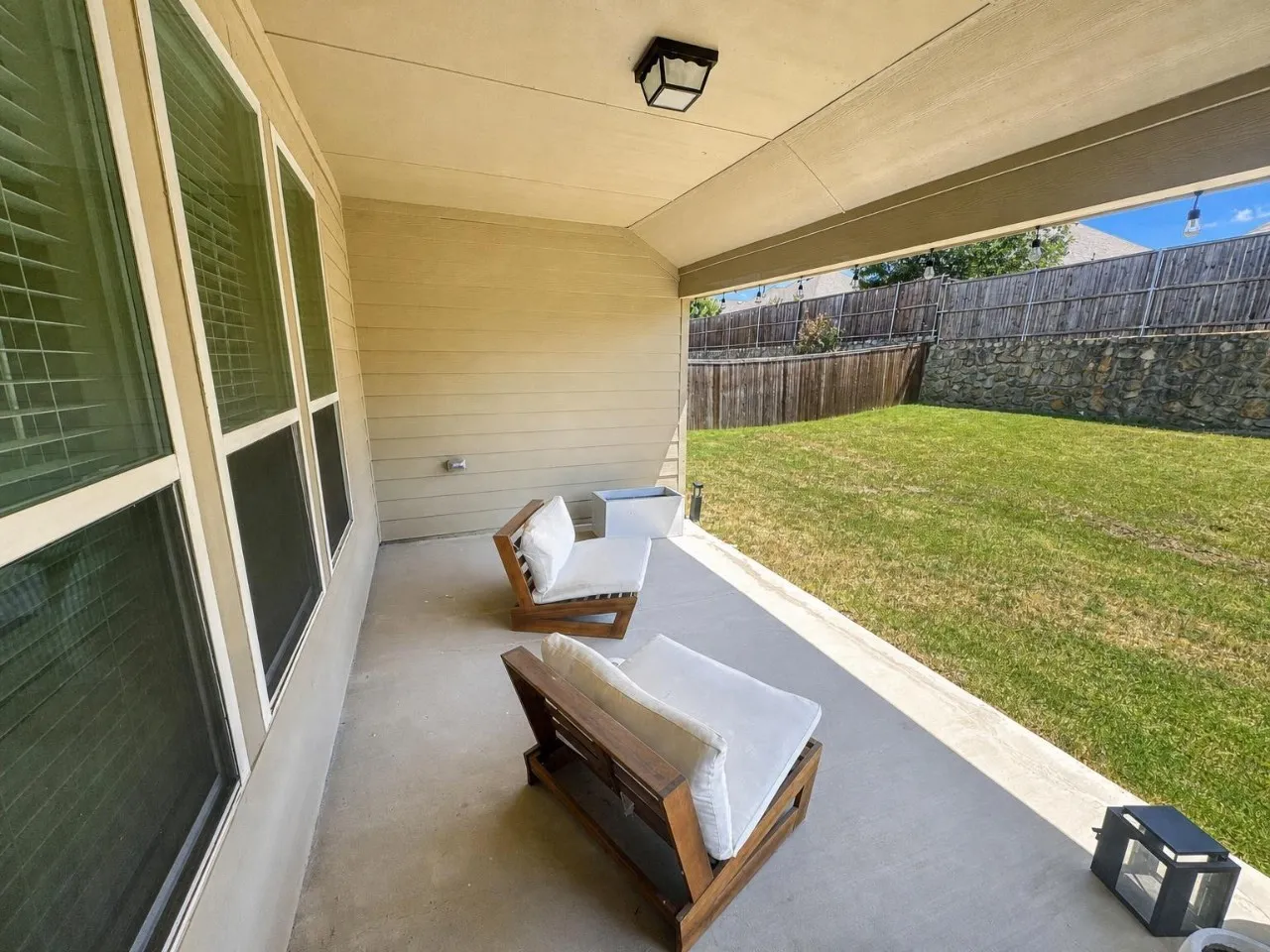 Single Family Residence For Rent in Denton County , 2812 Ranger Lane, Aubrey, Texas 76227, 3 Bedroom, 2 Bathroom, 2 Garage spaces, 2,154 Sqft, built in 2021, mls#21388118, Real Estate Agent in Aubrey, Homes For Rent in Denton county, Homes For Rent in Aubrey, Realtor in Aubrey Texas, Real Estate Brokerage Independent Realty Texas, Luminita Cordes Realtor