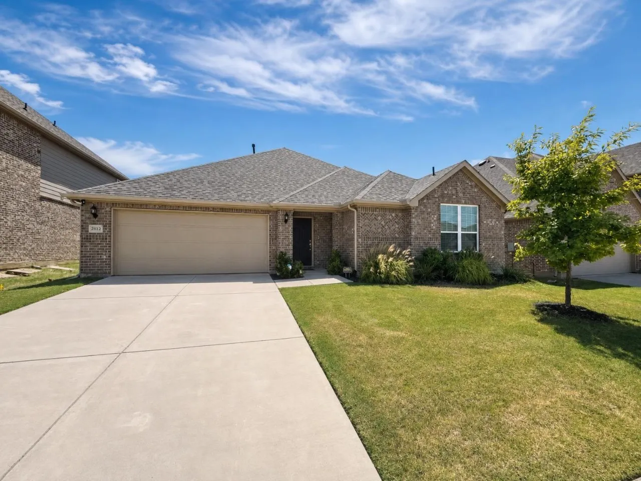 Single Family Residence For Rent in Denton County , 2812 Ranger Lane, Aubrey, Texas 76227, 3 Bedroom, 2 Bathroom, 2 Garage spaces, 2,154 Sqft, built in 2021, mls#21388118, Real Estate Agent in Aubrey, Homes For Rent in Denton county, Homes For Rent in Aubrey, Realtor in Aubrey Texas, Real Estate Brokerage Independent Realty Texas, Luminita Cordes Realtor