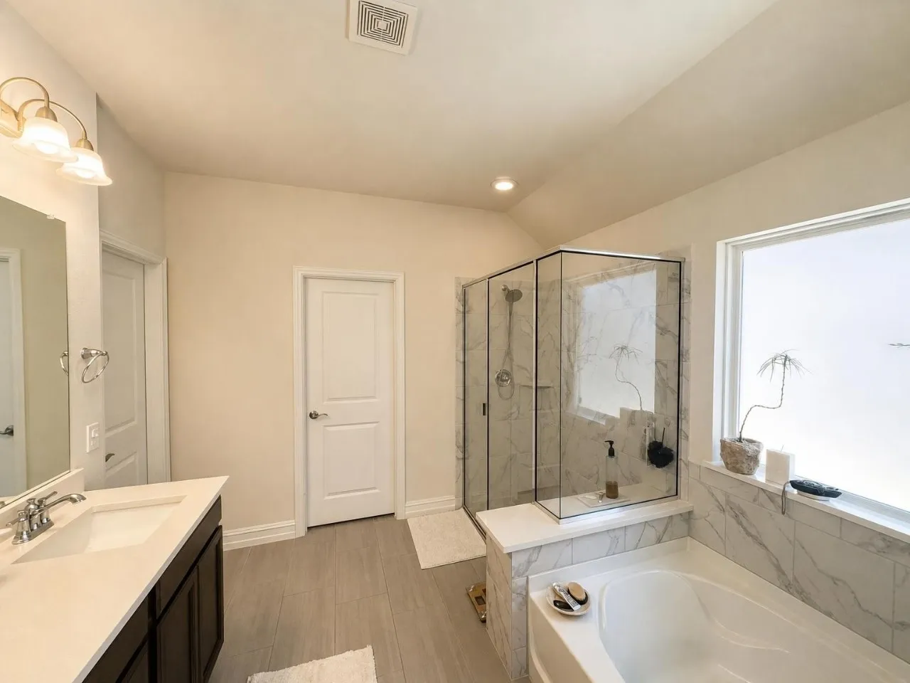 Single Family Residence For Rent in Denton County , 2812 Ranger Lane, Aubrey, Texas 76227, 3 Bedroom, 2 Bathroom, 2 Garage spaces, 2,154 Sqft, built in 2021, mls#21388118, Real Estate Agent in Aubrey, Homes For Rent in Denton county, Homes For Rent in Aubrey, Realtor in Aubrey Texas, Real Estate Brokerage Independent Realty Texas, Luminita Cordes Realtor