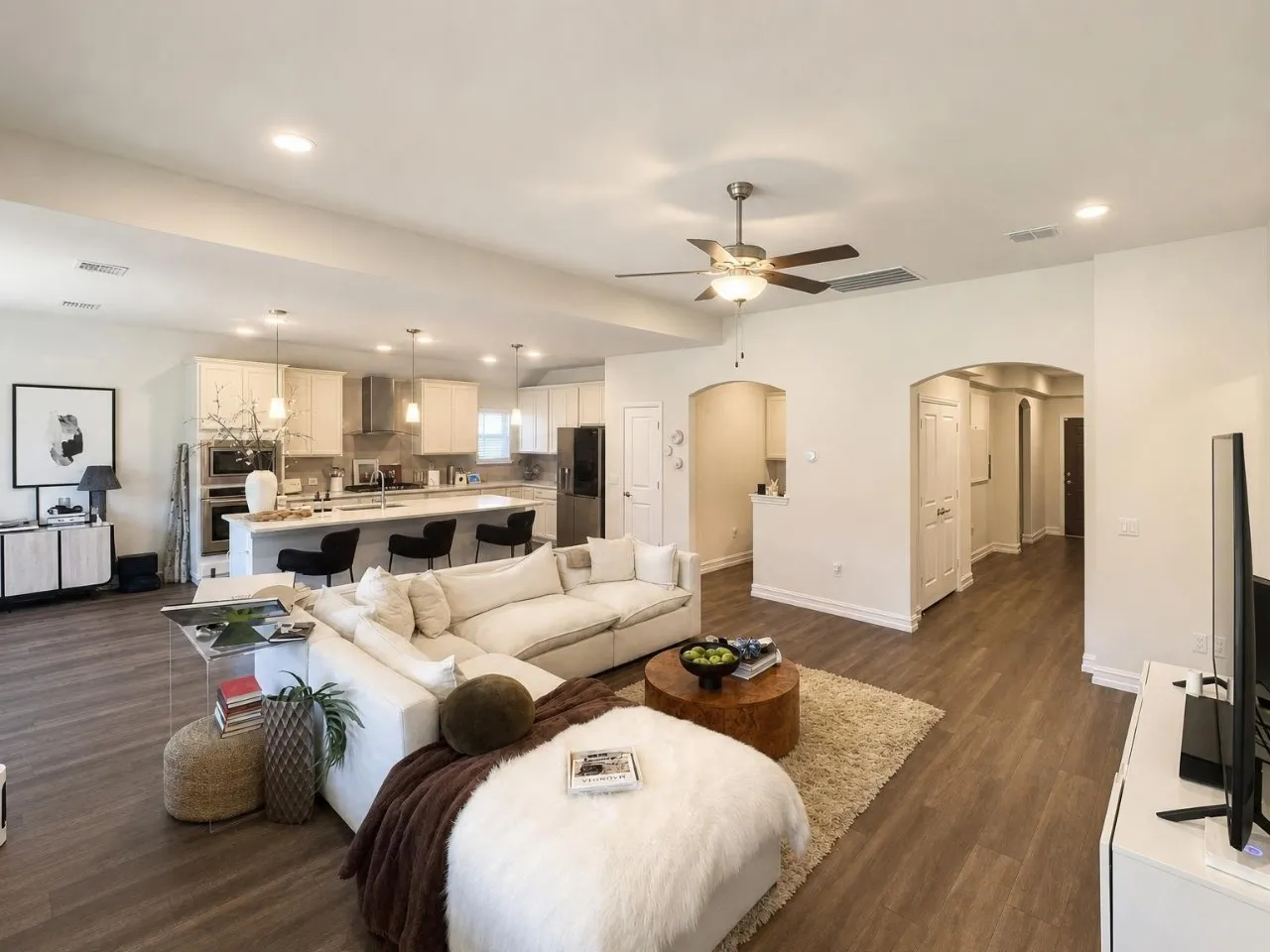 Single Family Residence For Rent in Denton County , 2812 Ranger Lane, Aubrey, Texas 76227, 3 Bedroom, 2 Bathroom, 2 Garage spaces, 2,154 Sqft, built in 2021, mls#21388118, Real Estate Agent in Aubrey, Homes For Rent in Denton county, Homes For Rent in Aubrey, Realtor in Aubrey Texas, Real Estate Brokerage Independent Realty Texas, Luminita Cordes Realtor