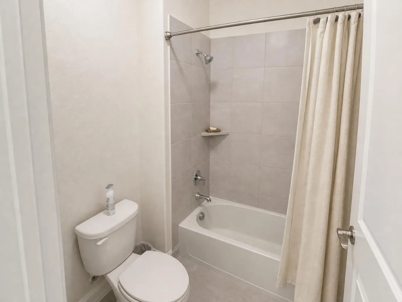 Single Family Residence For Rent in Denton County , 2812 Ranger Lane, Aubrey, Texas 76227, 3 Bedroom, 2 Bathroom, 2 Garage spaces, 2,154 Sqft, built in 2021, mls#21388118, Real Estate Agent in Aubrey, Homes For Rent in Denton county, Homes For Rent in Aubrey, Realtor in Aubrey Texas, Real Estate Brokerage Independent Realty Texas, Luminita Cordes Realtor